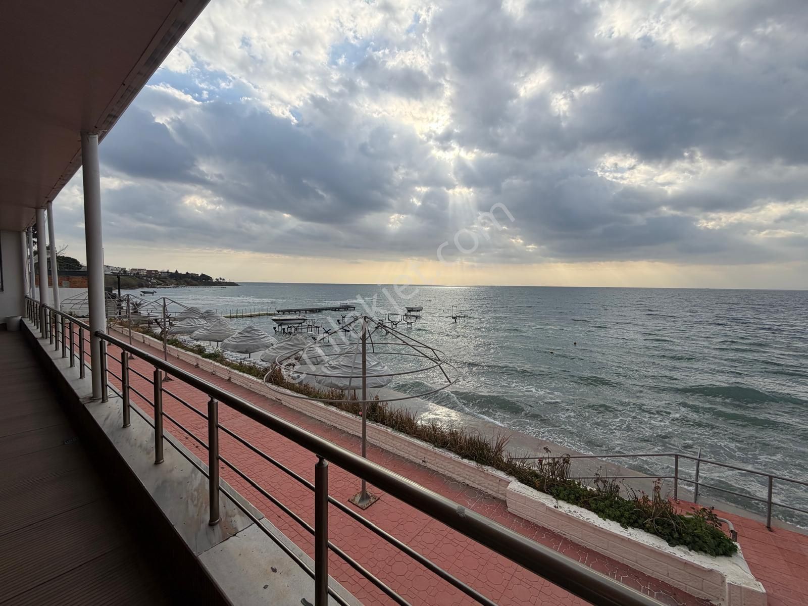 Denize Sıfır Sitede-lüks Eşyalı Yeni Trıpleks Villa - Görsel 4