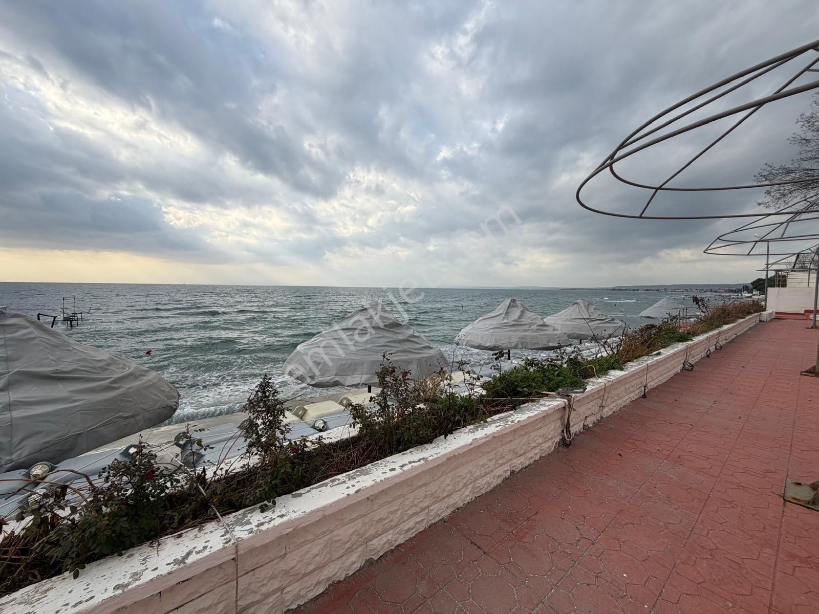 Denize Sıfır Sitede-lüks Eşyalı Yeni Trıpleks Villa - Görsel 3