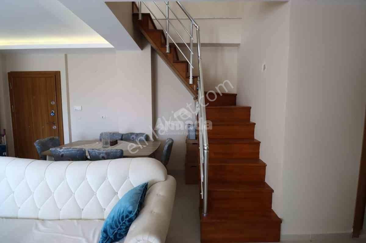 Kuşadası Değirmendere'de Deniz Manzaralı 3+1 Çatı Dubleks - Görsel 3