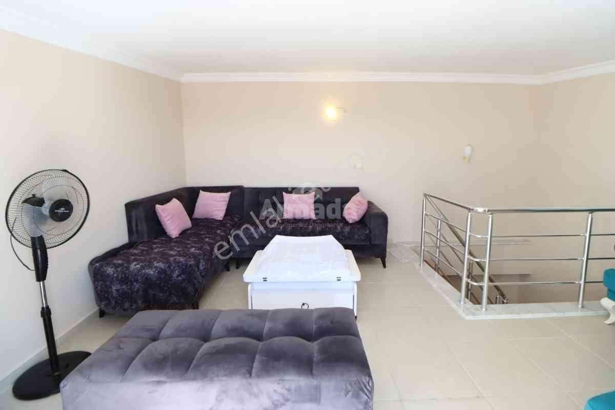 Kuşadası Değirmendere'de Deniz Manzaralı 3+1 Çatı Dubleks - Görsel 10