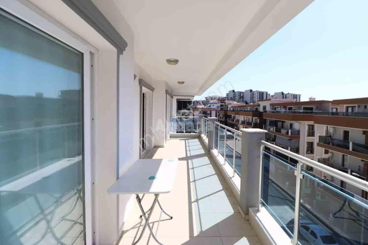 Kuşadası Değirmendere'de Deniz Manzaralı 3+1 Çatı Dubleks - Görsel 14