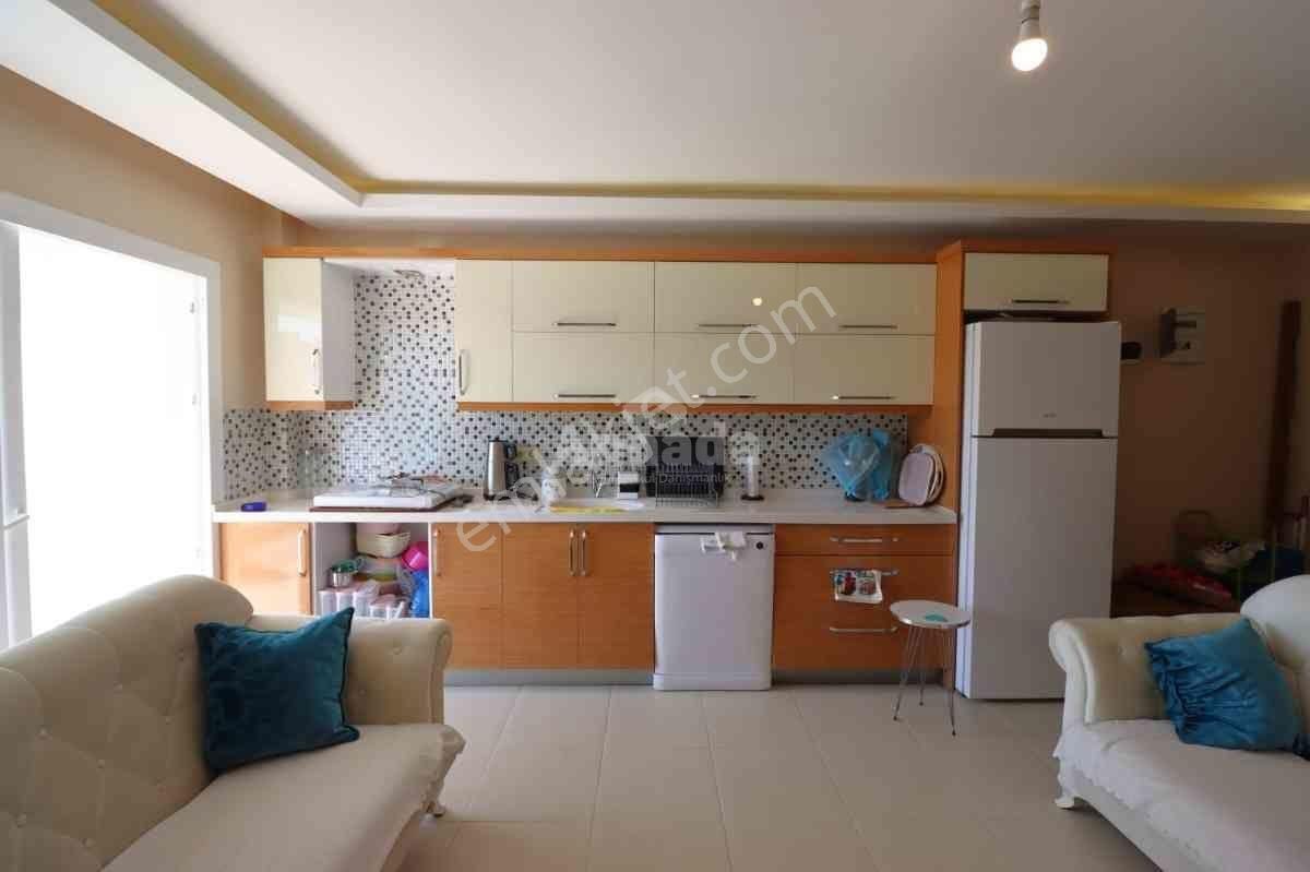 Kuşadası Değirmendere'de Deniz Manzaralı 3+1 Çatı Dubleks - Görsel 19