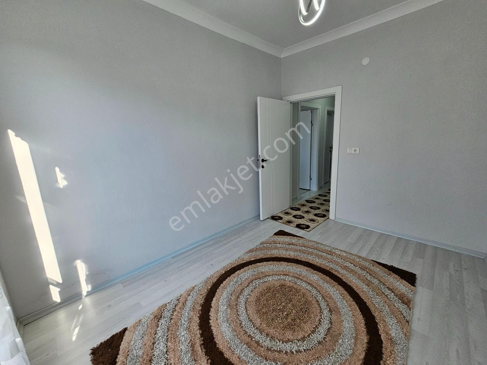 Deniz'den 5+1 Köşe Parsel, Müstakil Havuzlu, Geniş Bahçeli Villa - Görsel 5