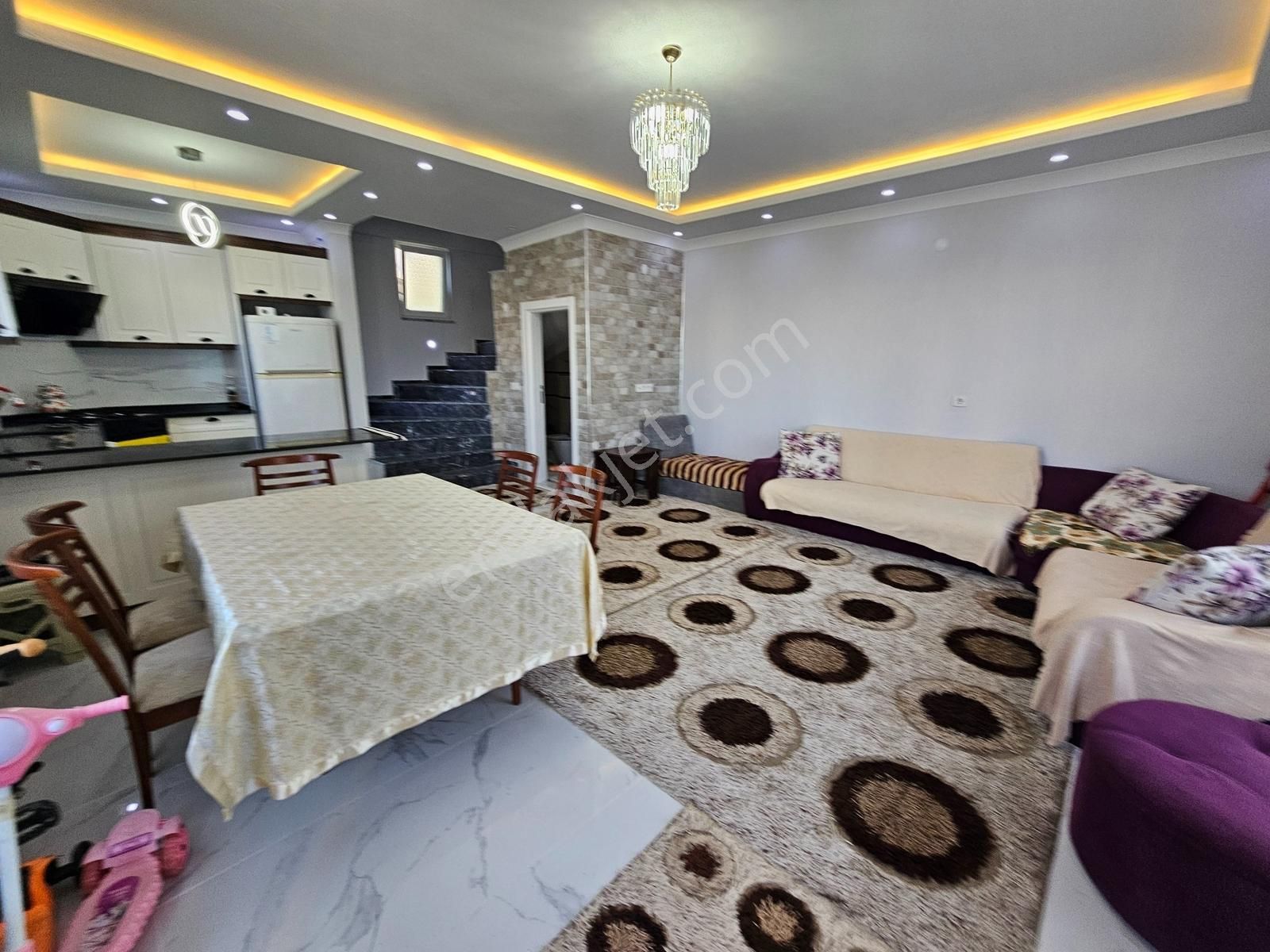 Deniz'den 5+1 Köşe Parsel, Müstakil Havuzlu, Geniş Bahçeli Villa - Görsel 7