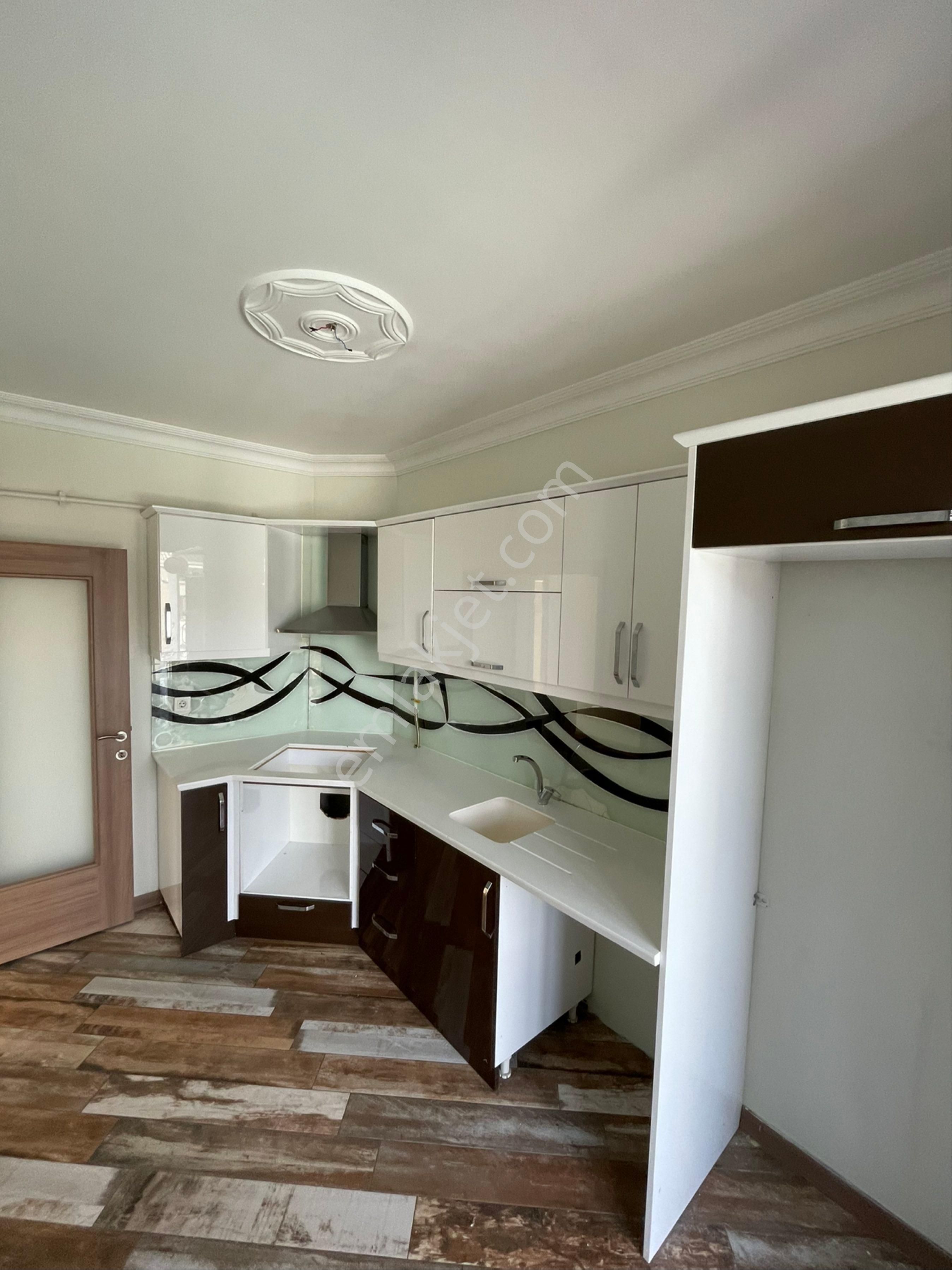 Emlakçe G.y.m Den Fatih Mah 2+1 Kiralık Lüks Daire - Görsel 5