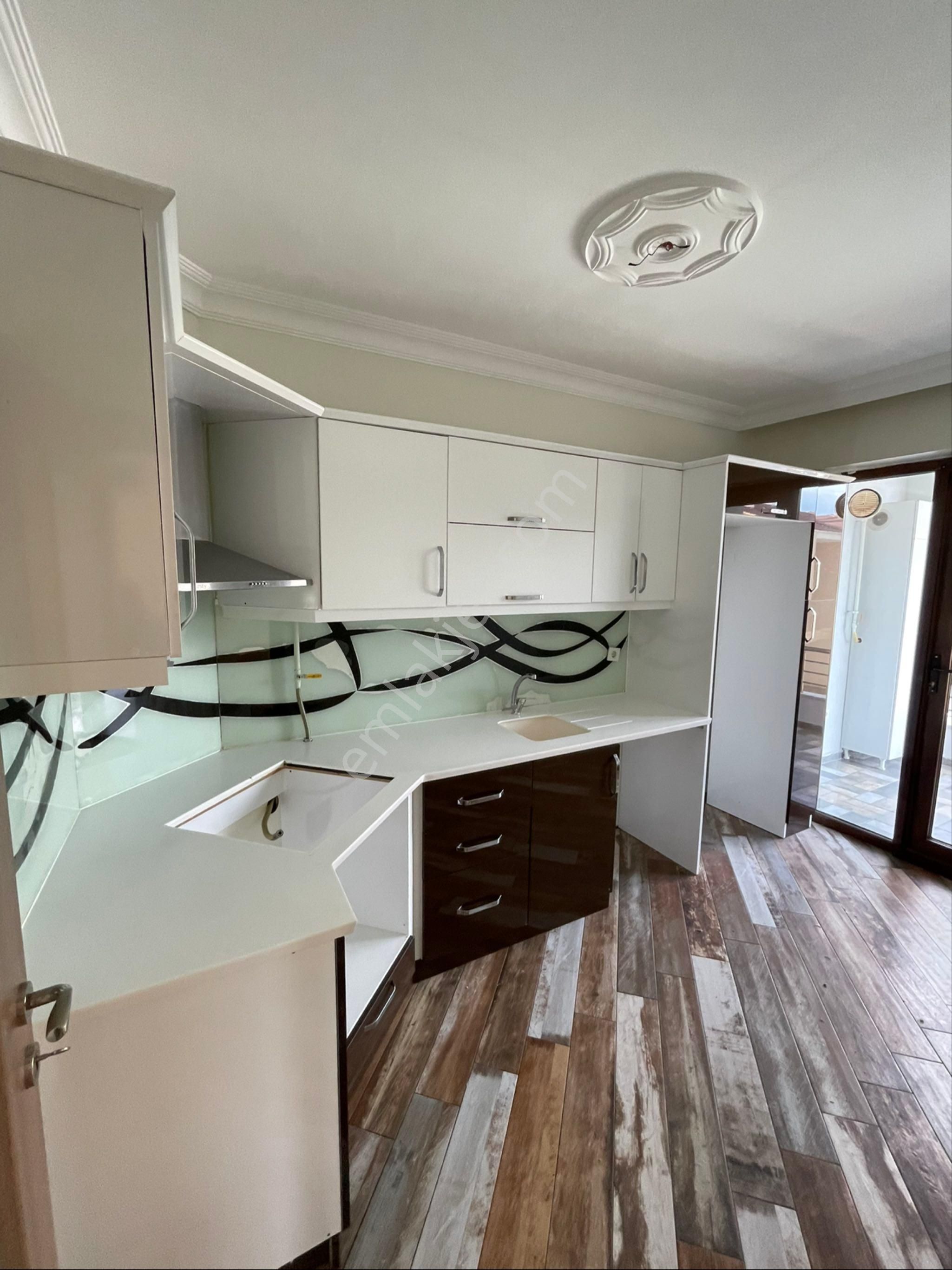 Emlakçe G.y.m Den Fatih Mah 2+1 Kiralık Lüks Daire - Görsel 8