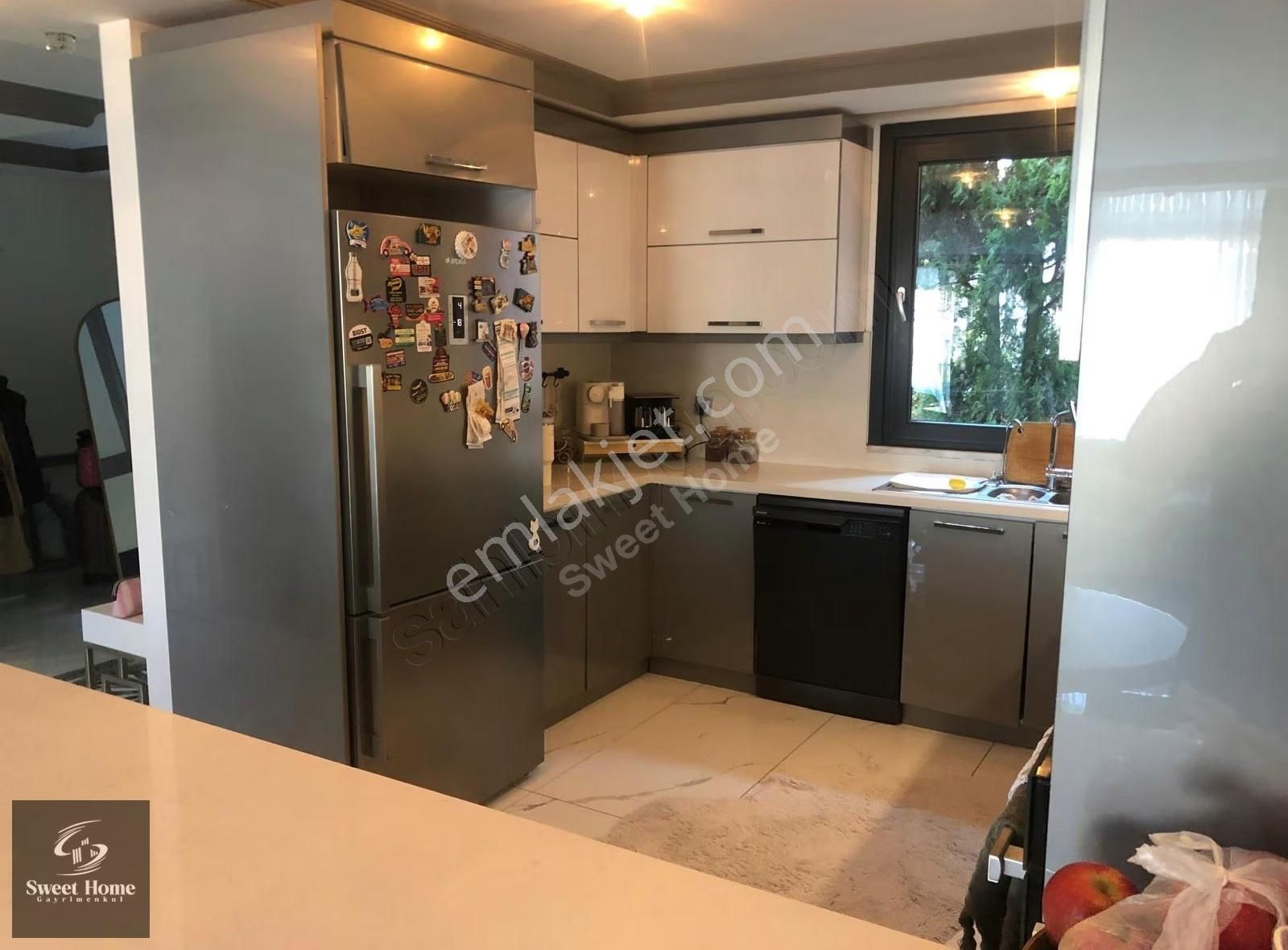 Bahçeşehir Boğazköy'de Alara Konaklarında 5+2 Satılık Villa - Görsel 13
