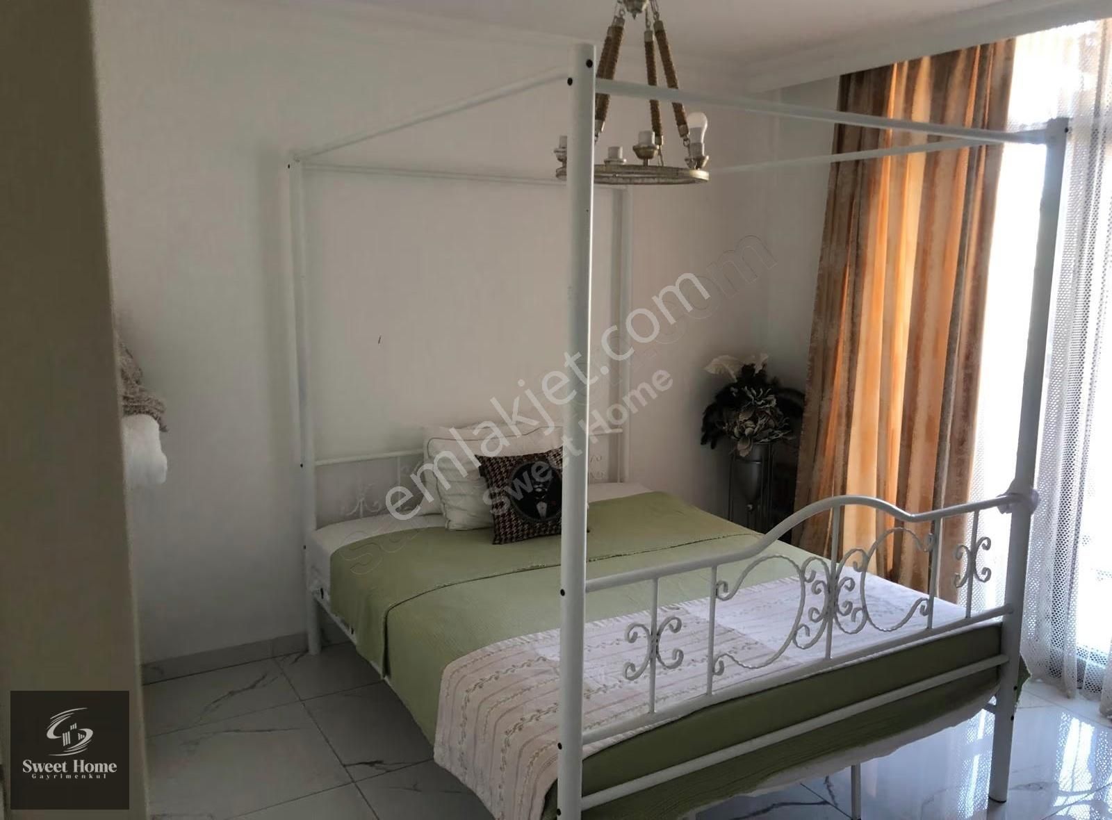 Bahçeşehir Boğazköy'de Alara Konaklarında 5+2 Satılık Villa - Görsel 15