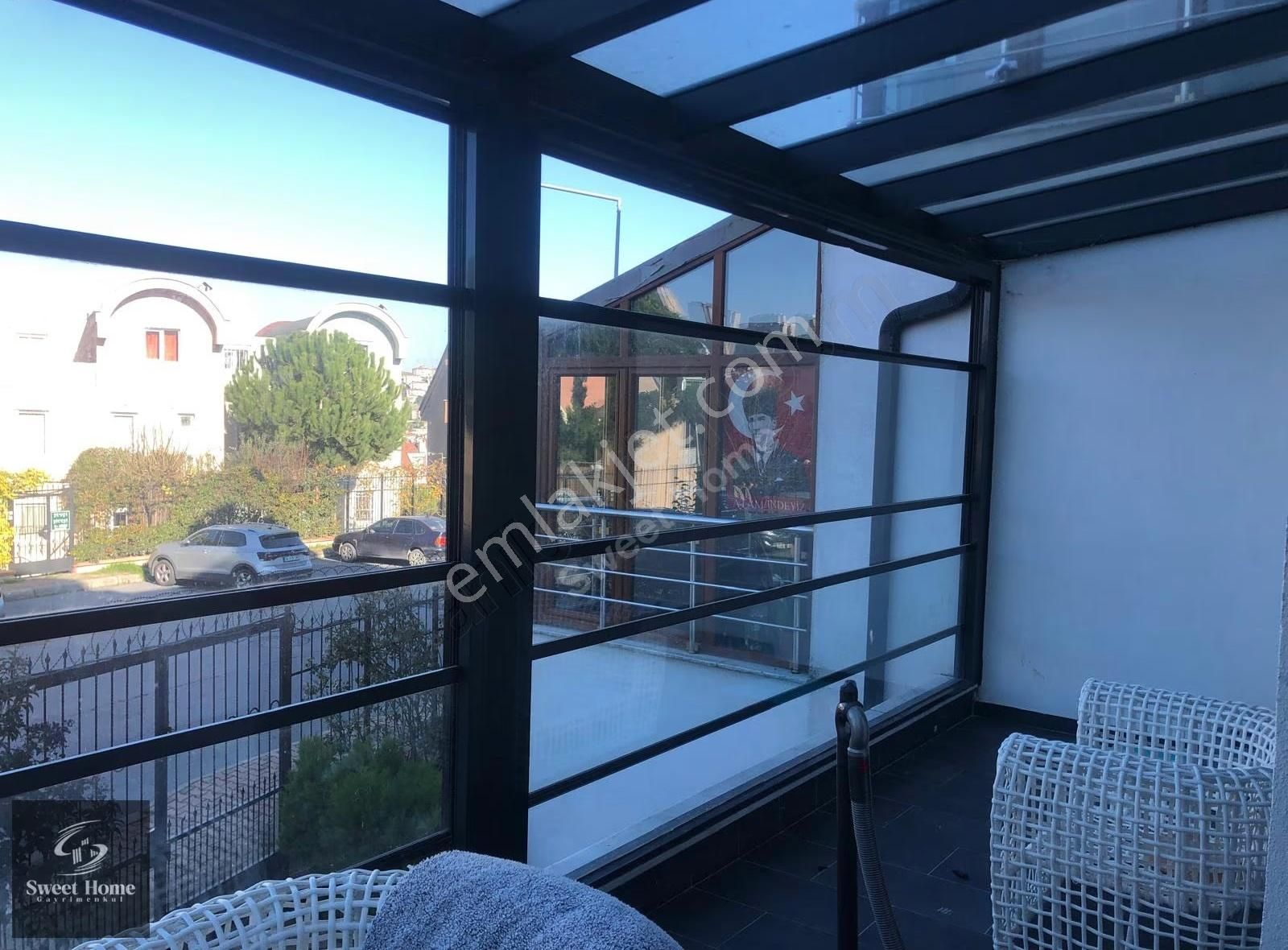 Bahçeşehir Boğazköy'de Alara Konaklarında 5+2 Satılık Villa - Görsel 2