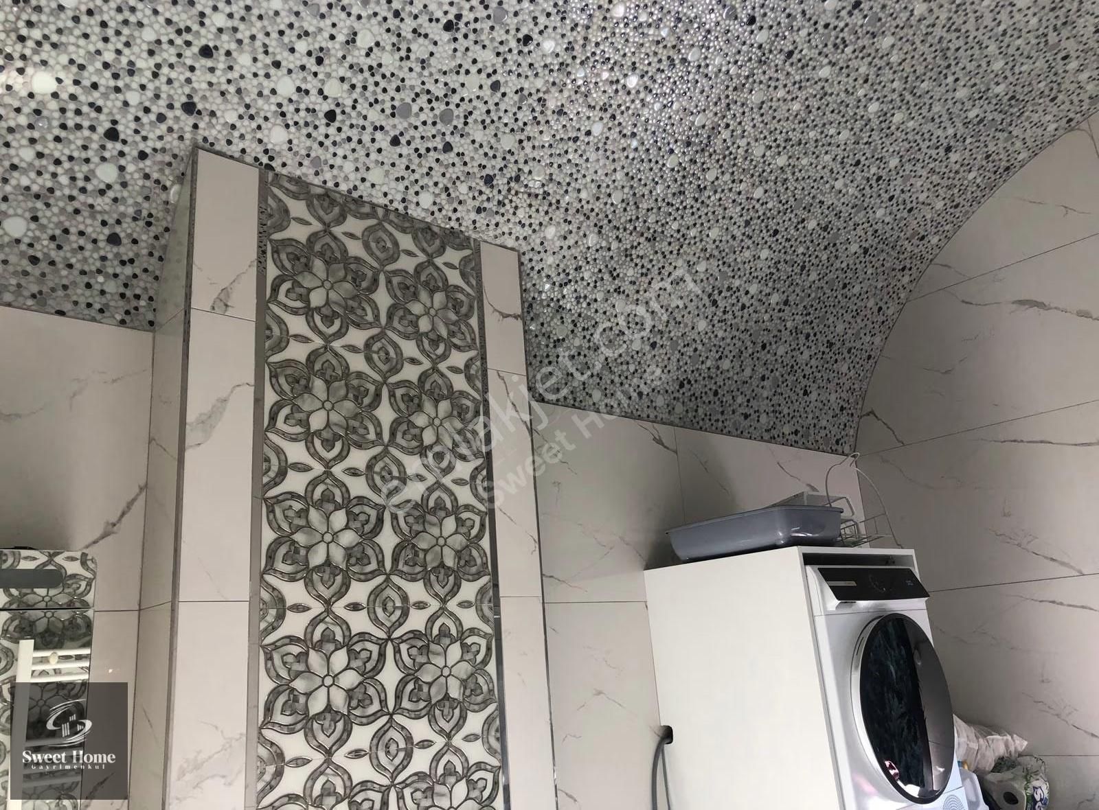 Bahçeşehir Boğazköy'de Alara Konaklarında 5+2 Satılık Villa - Görsel 12