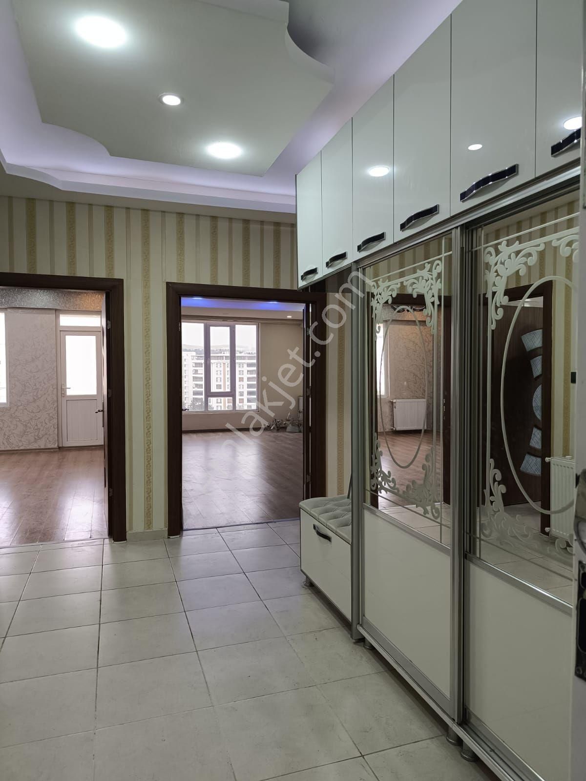 Yavuz Emlak Tan Satılık Daire Sonkat Karaköprü Mesirede - Görsel 26