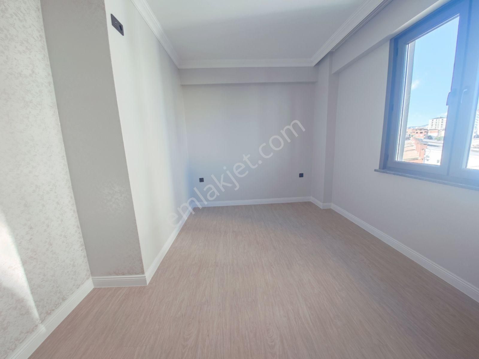 Cemilmeriç Cad Yakin Tek Daire Üzerine 2+1 90m2 Lüks Sıfır Daire - Görsel 28
