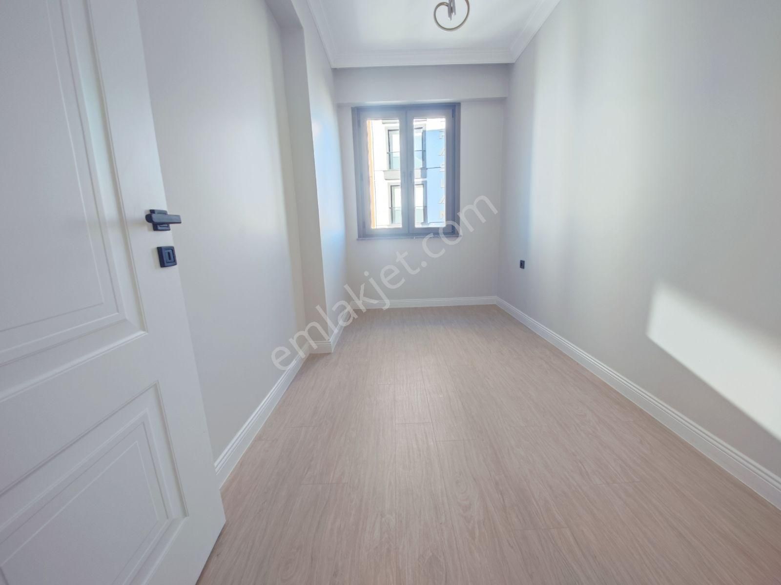 Cemilmeriç Cad Yakin Tek Daire Üzerine 2+1 90m2 Lüks Sıfır Daire - Görsel 8