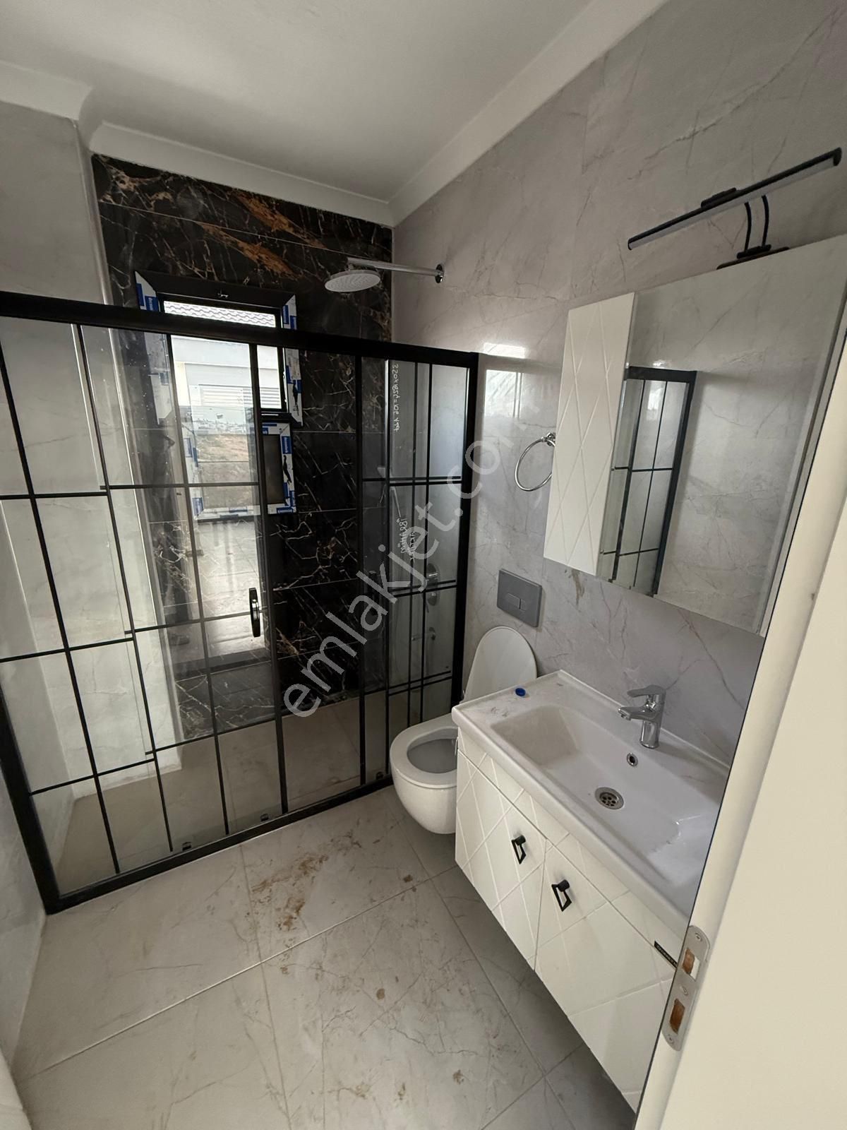 Efeler’de Tam Müstakil, Denize Yakın Merkezi Konum Villa - Görsel 12