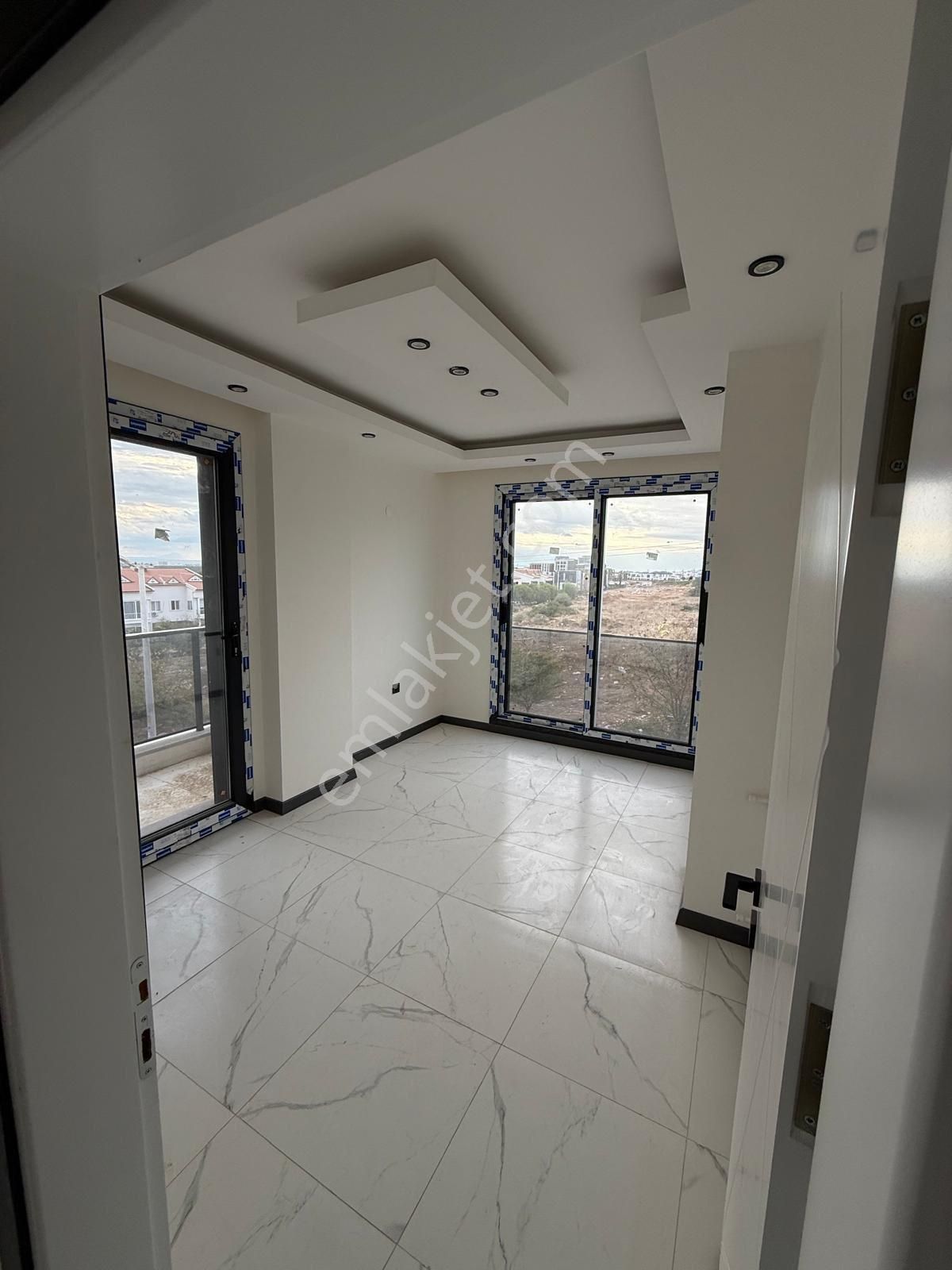 Efeler’de Tam Müstakil, Denize Yakın Merkezi Konum Villa - Görsel 5