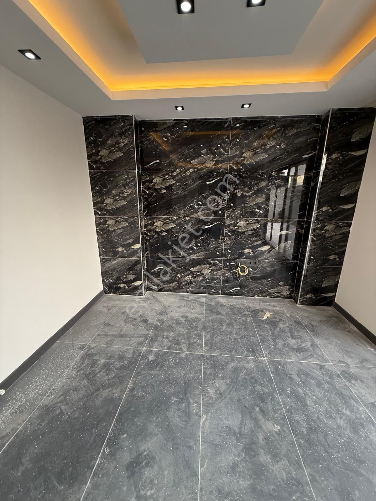 Efeler’de Tam Müstakil, Denize Yakın Merkezi Konum Villa - Görsel 10