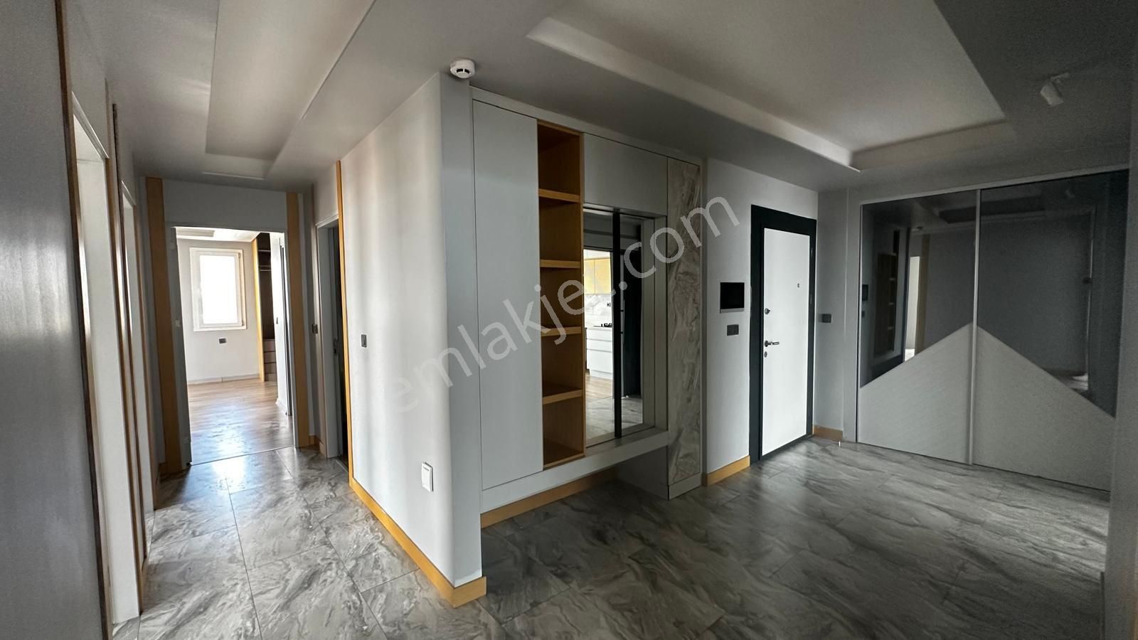 Gürselpaşada Akıllı Ev Sistemli Full Donatılı 4+1 Kiralık Daire - Görsel 9