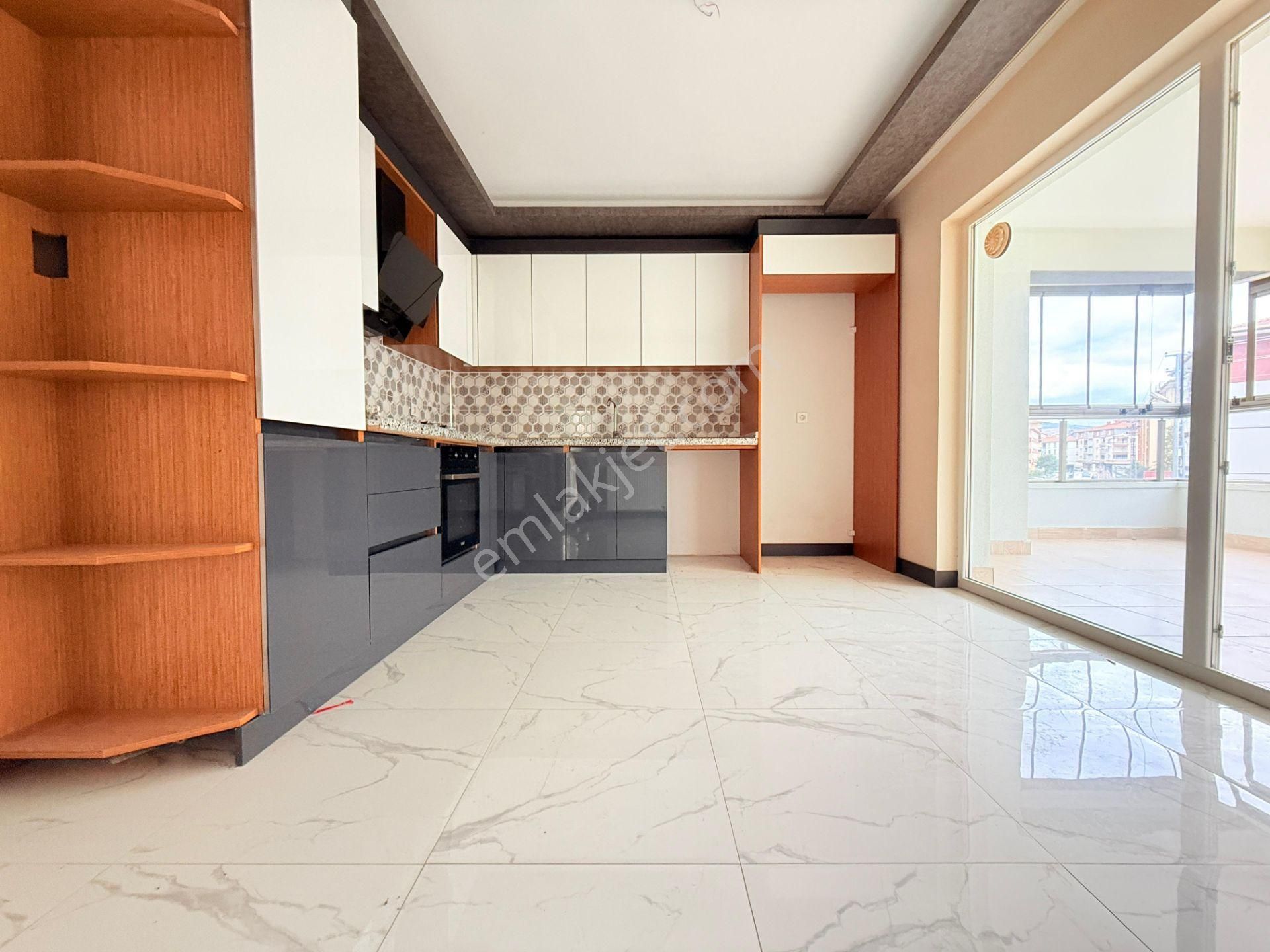 Yıldız'dan Konum Harikası Ara Kat Geniş Cam Balkon Masrafsız 3+1 - Görsel 5