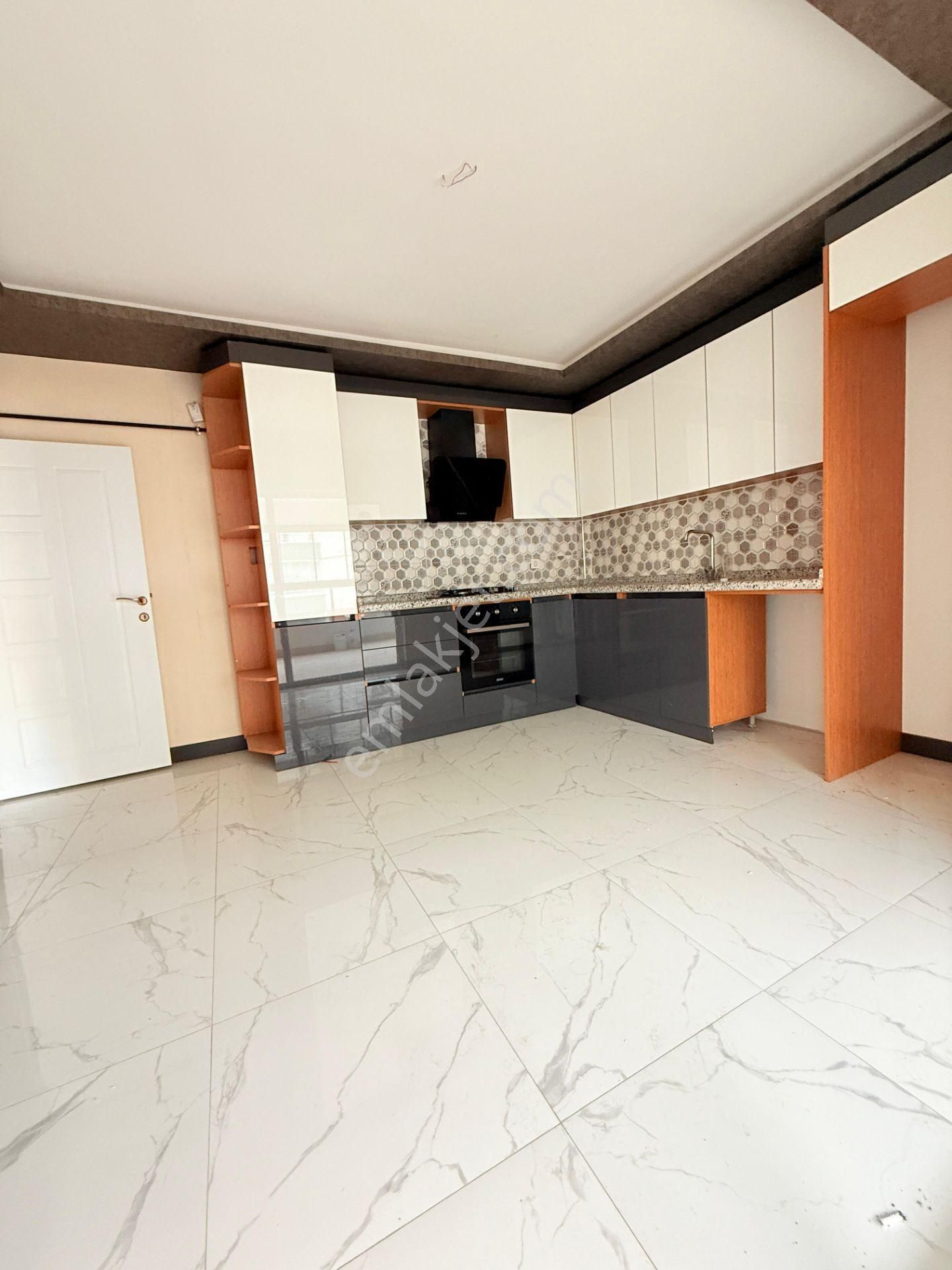 Yıldız'dan Konum Harikası Ara Kat Geniş Cam Balkon Masrafsız 3+1 - Görsel 7