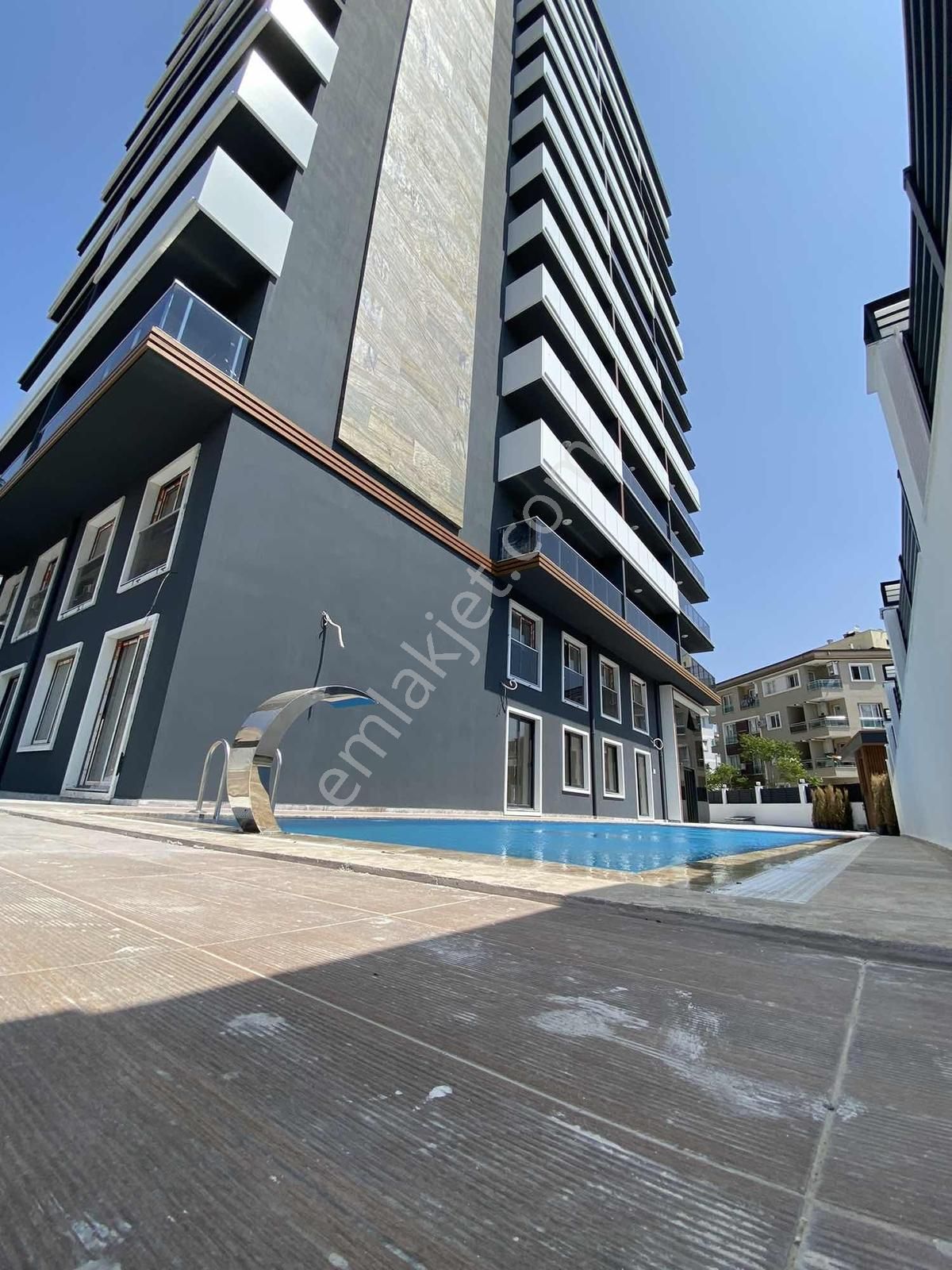 Namlıdan Havuzlu Site İçerisinde Arakat Güvenlikli 1+1 - Görsel 19