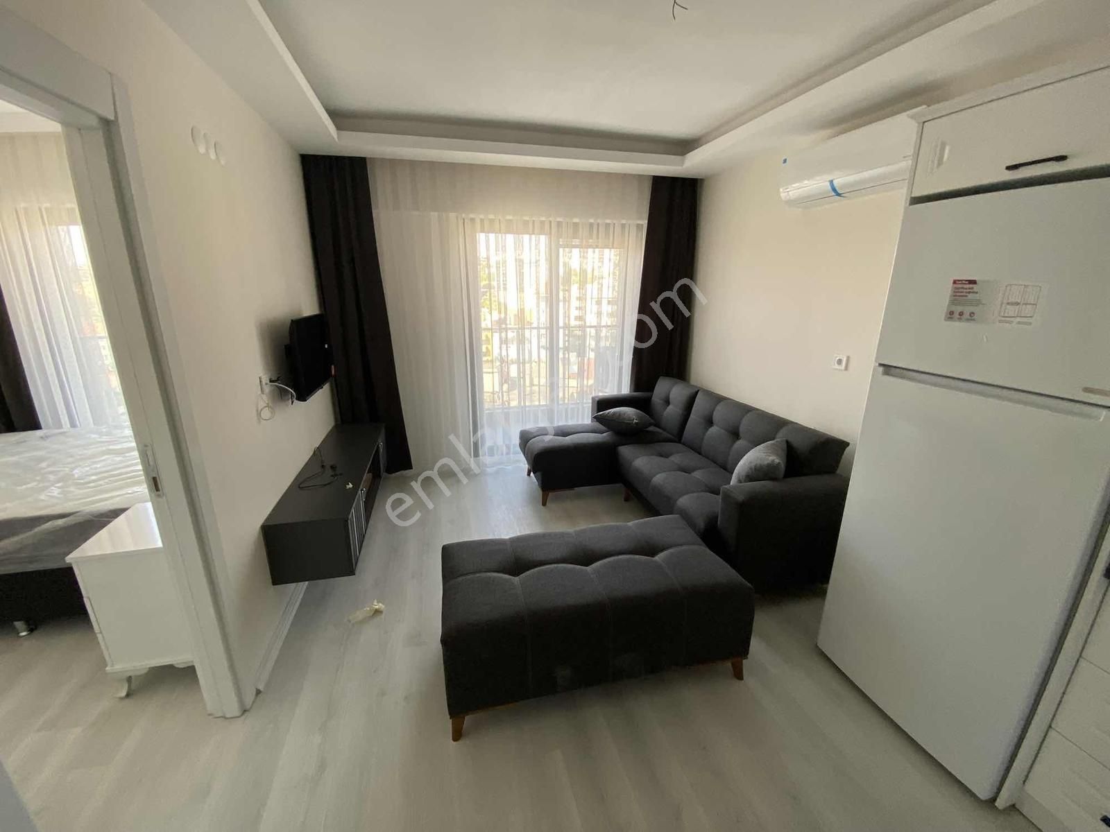 Namlıdan Havuzlu Site İçerisinde Arakat Güvenlikli 1+1 - Görsel 5