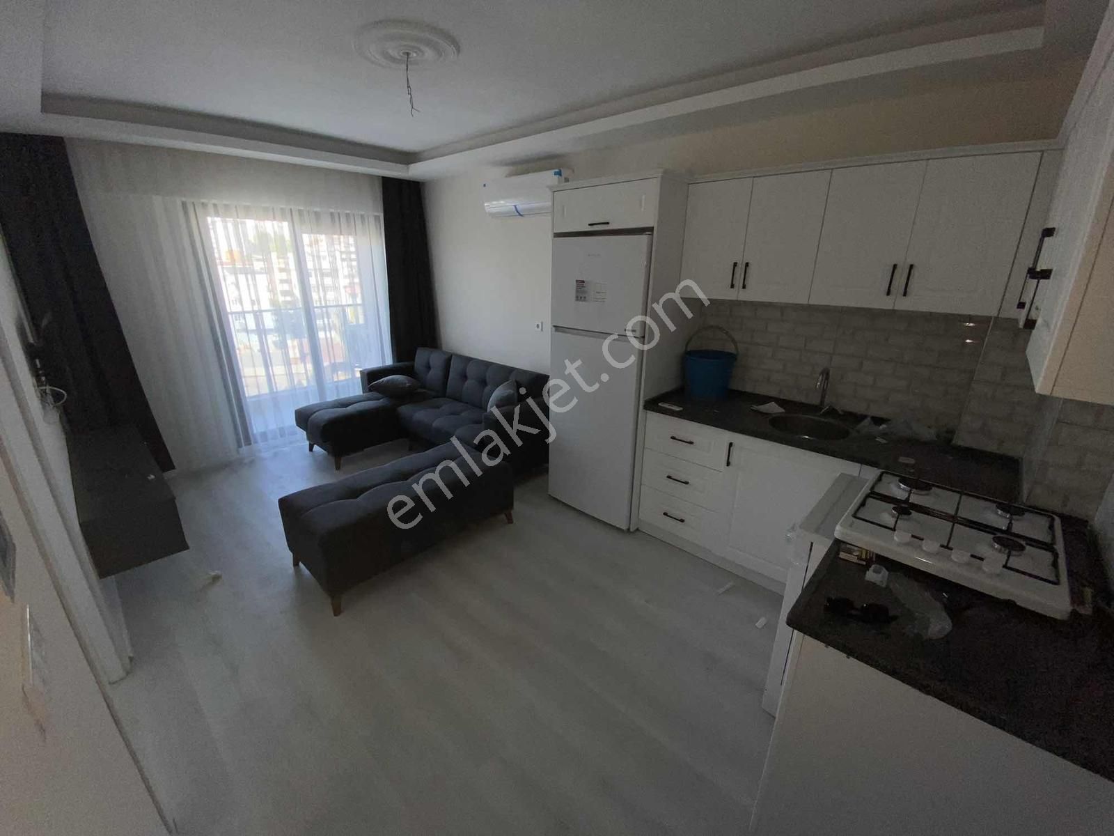 Namlıdan Havuzlu Site İçerisinde Arakat Güvenlikli 1+1 - Görsel 10