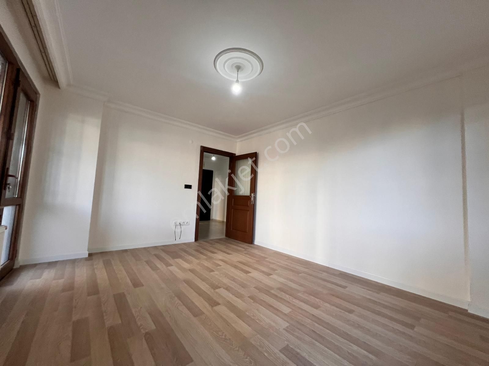 Kaçmaz'dan İdealtepe'de Ayrı Mutfaklı Ön Cephe Balkonlu 2+1 - Görsel 31