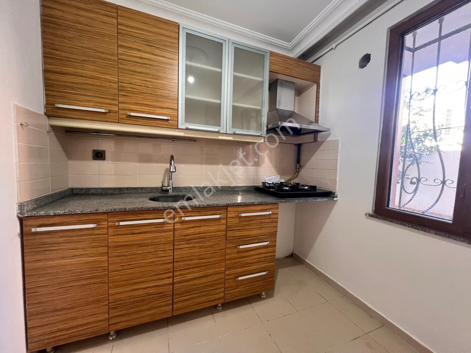 Kaçmaz'dan İdealtepe'de Ayrı Mutfaklı Ön Cephe Balkonlu 2+1 - Görsel 4