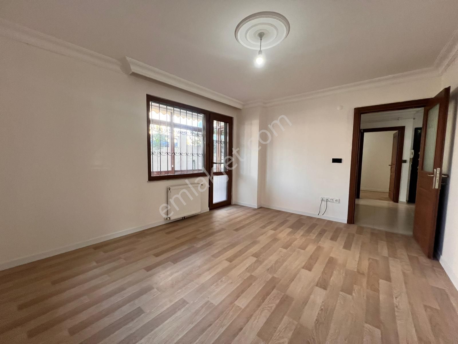 Kaçmaz'dan İdealtepe'de Ayrı Mutfaklı Ön Cephe Balkonlu 2+1 - Görsel 5