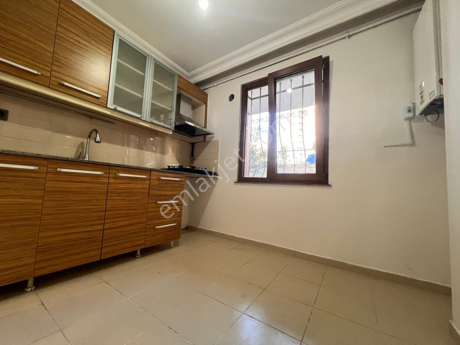 Kaçmaz'dan İdealtepe'de Ayrı Mutfaklı Ön Cephe Balkonlu 2+1 - Görsel 7