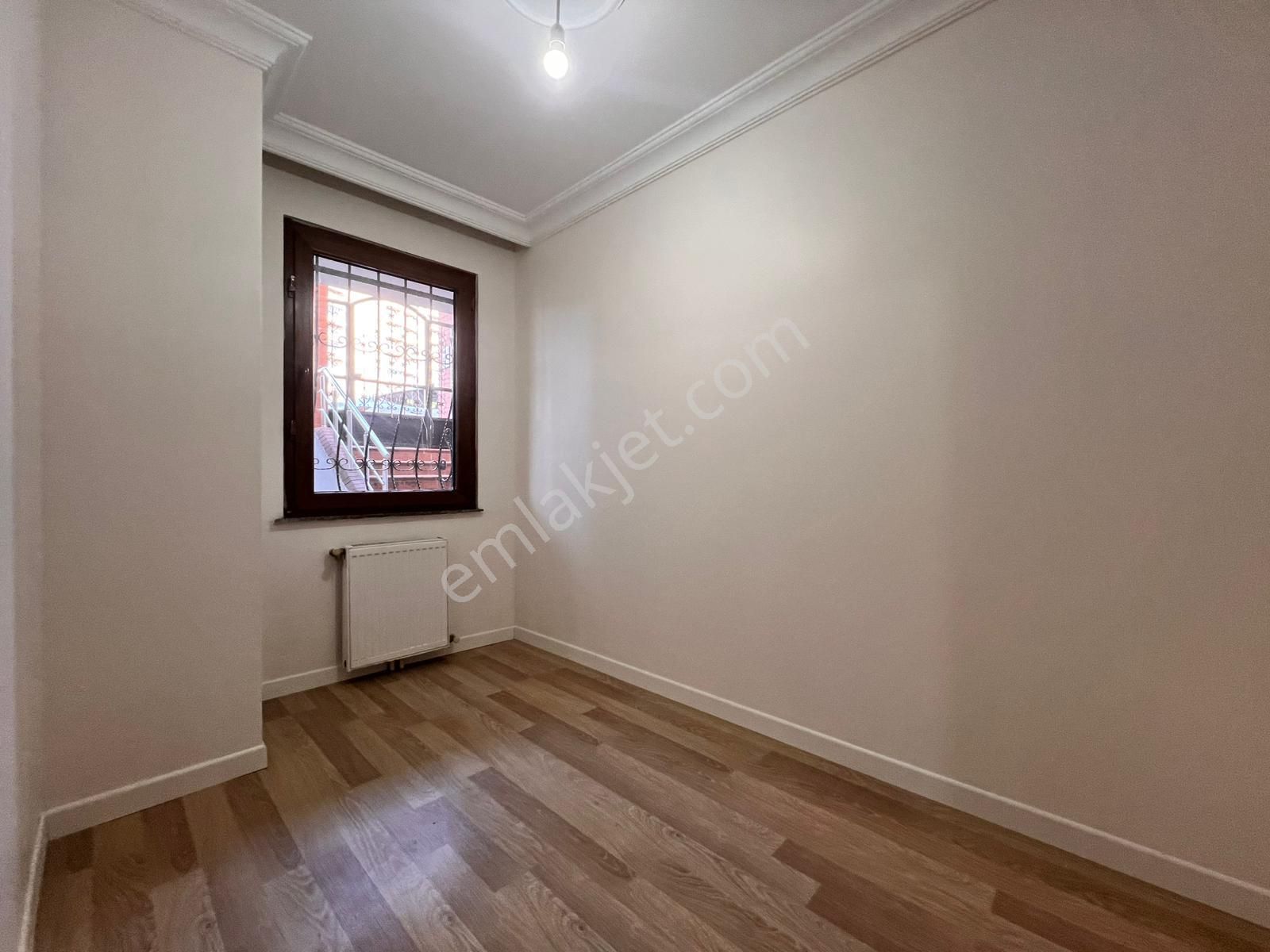 Kaçmaz'dan İdealtepe'de Ayrı Mutfaklı Ön Cephe Balkonlu 2+1