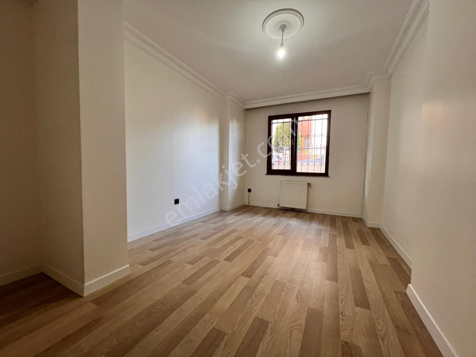 Kaçmaz'dan İdealtepe'de Ayrı Mutfaklı Ön Cephe Balkonlu 2+1 - Görsel 12