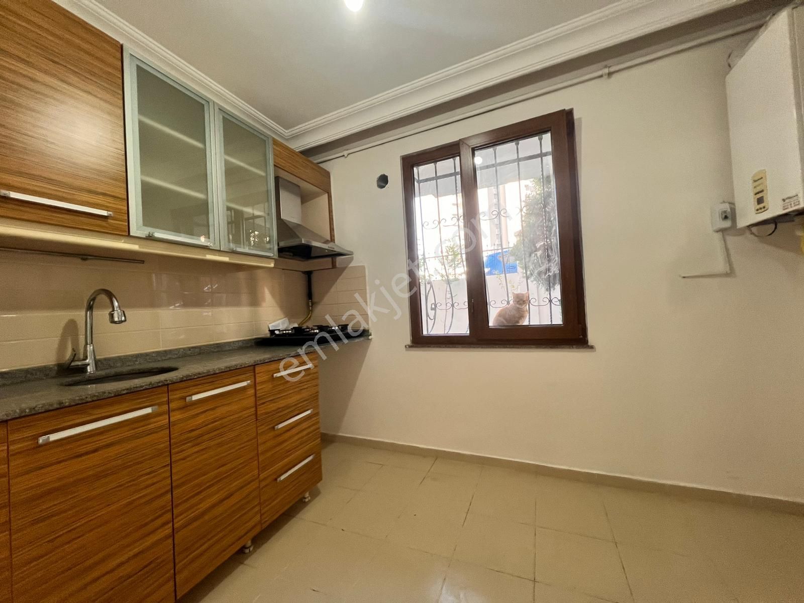 Kaçmaz'dan İdealtepe'de Ayrı Mutfaklı Ön Cephe Balkonlu 2+1 - Görsel 13