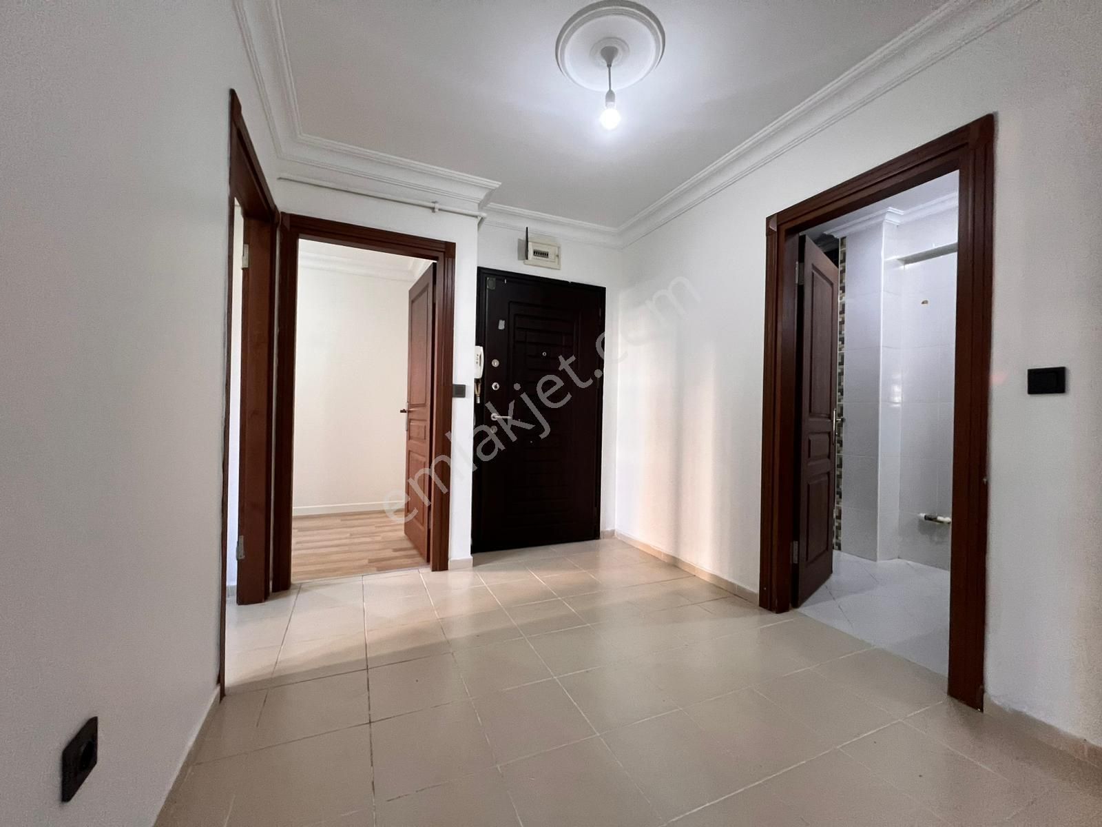 Kaçmaz'dan İdealtepe'de Ayrı Mutfaklı Ön Cephe Balkonlu 2+1 - Görsel 11