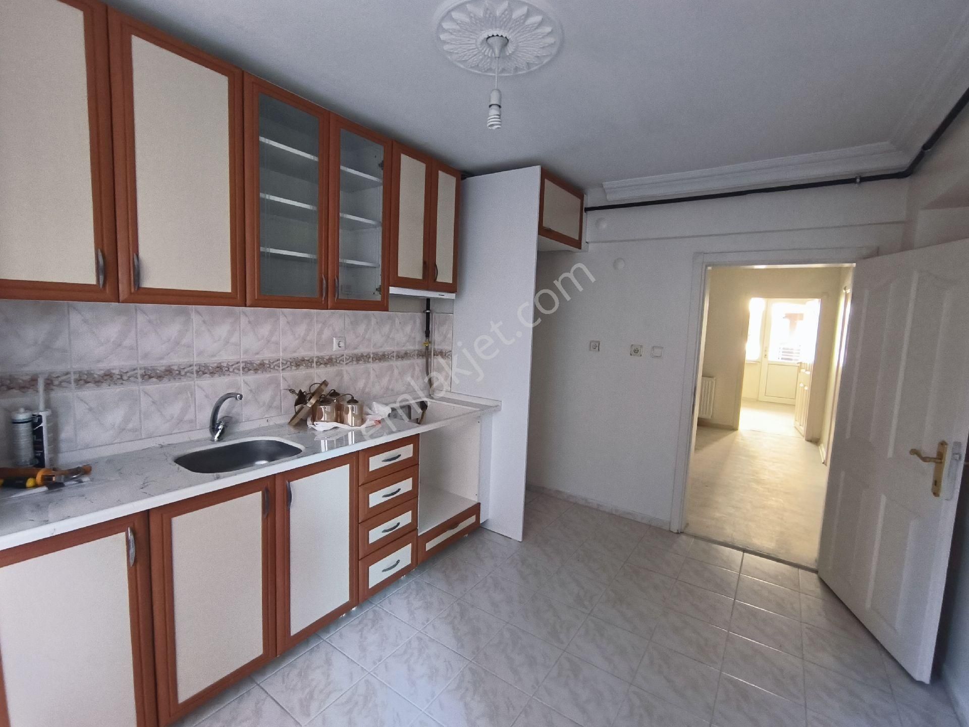 Bursa Dikkaldırım'da Kiralık 3+1 Bakımlı Daire - Görsel 16
