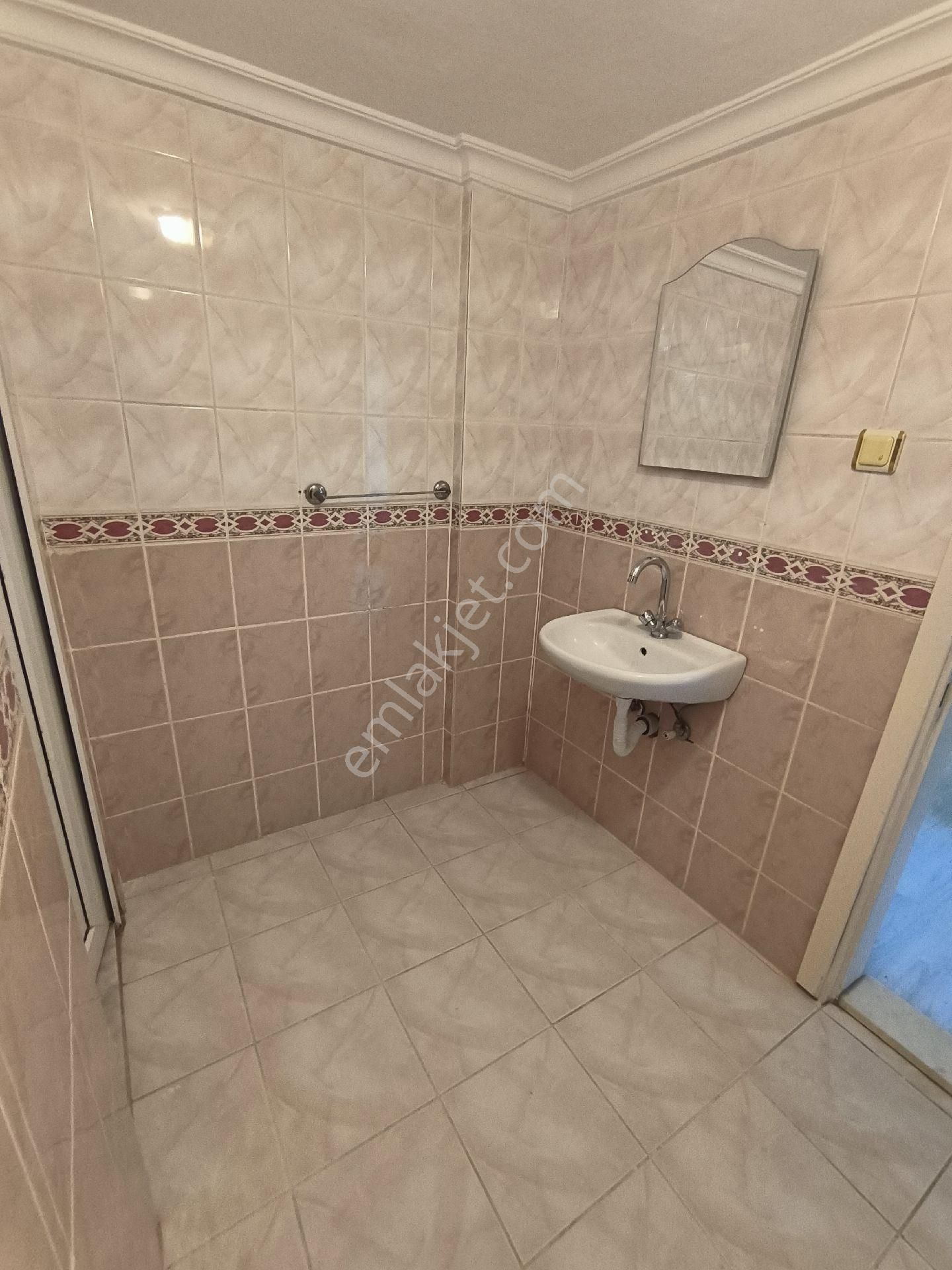 Bursa Dikkaldırım'da Kiralık 3+1 Bakımlı Daire - Görsel 10