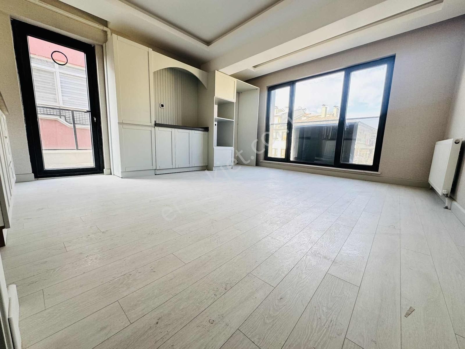 Şentürk Gayrimenkul'den//çevreli Caddesi Üzerinde// 3.kat Full!! - Görsel 7