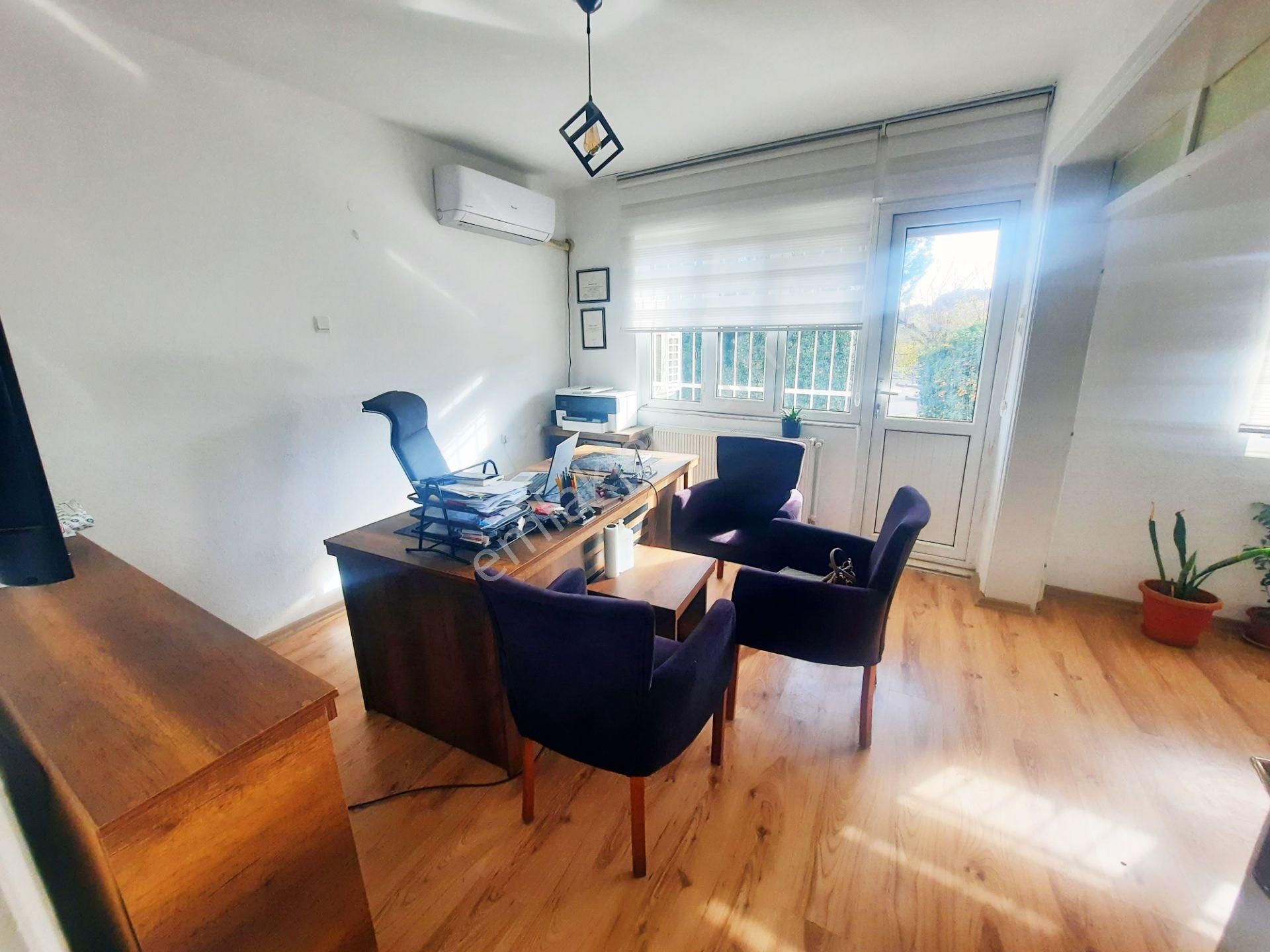 23 Nisan Parkı Manzaralı, Doğalgaz Kombili 2.kat Daire.. - Görsel 4