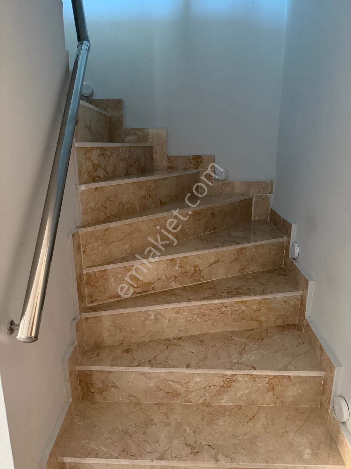 Mç Emlaktan Alsancak Mahallesi' Nde 5+1 Full Yapılı Teras Satılık Daire - Görsel 13