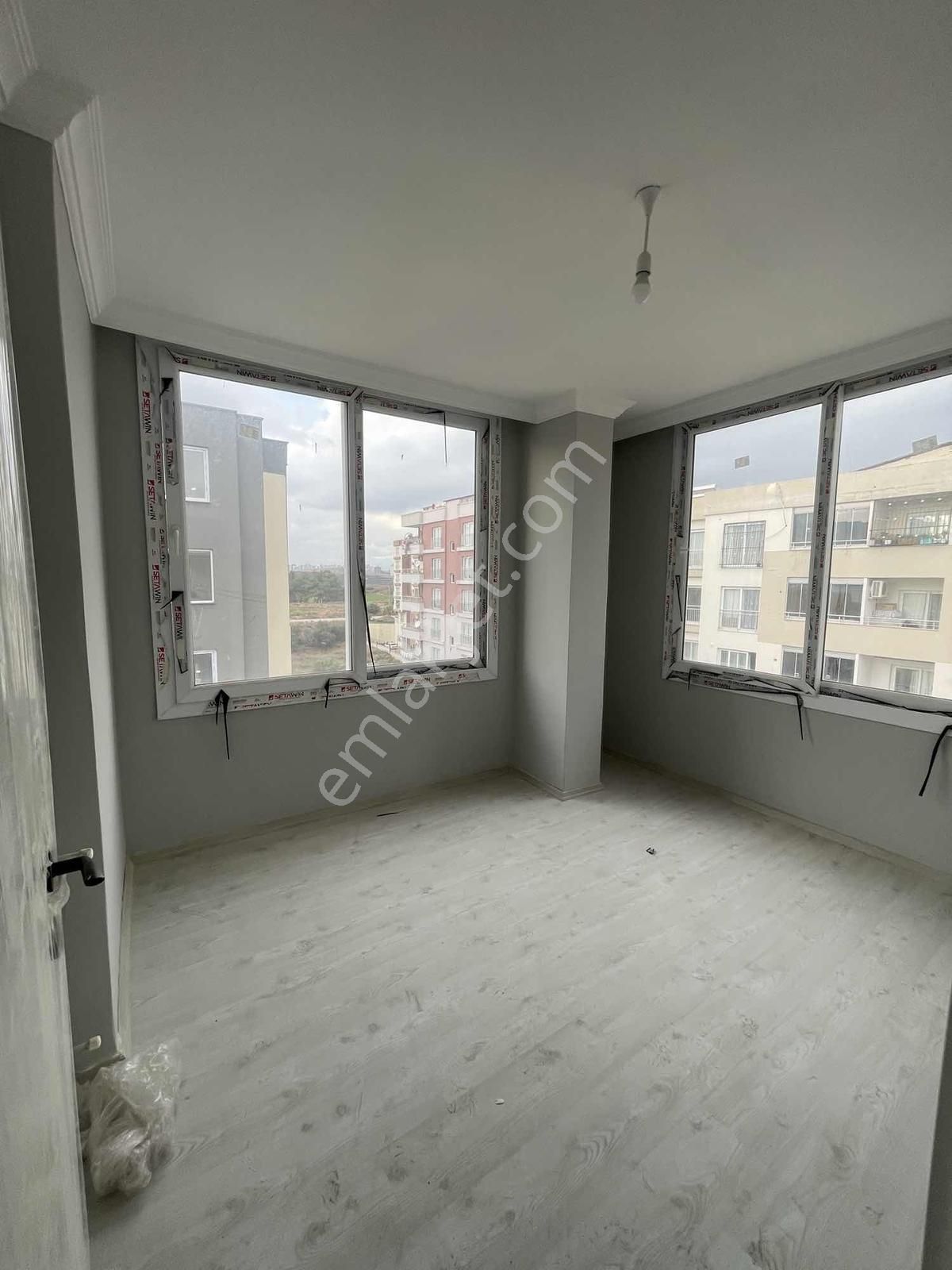 Sofudede'de 4 Bloklu Sıtede Azkatlı Genıs 3+1 Acık Mutfak - Görsel 9