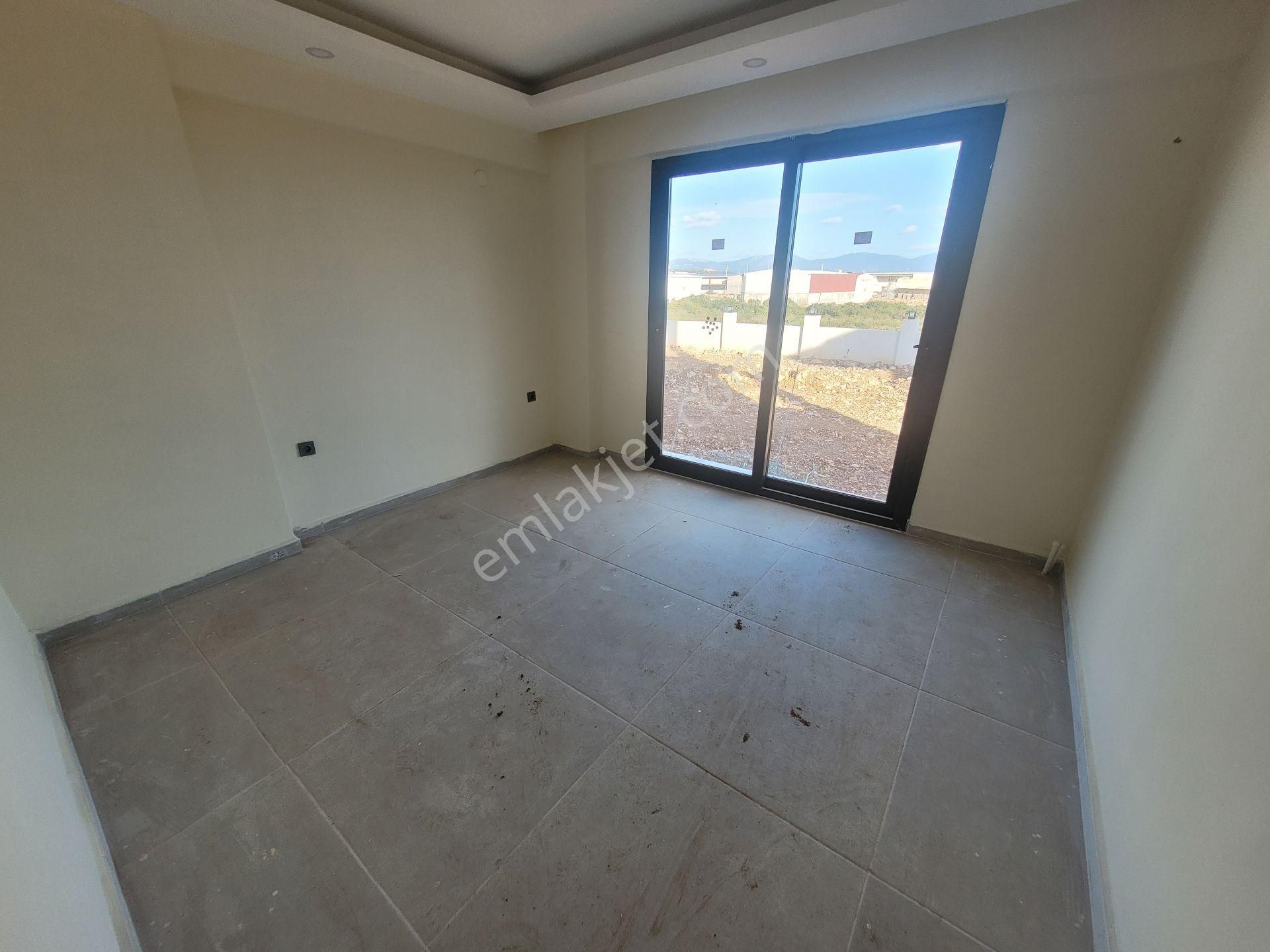 Didim Cumhuriyette Havuzlu Sitede Bahçe Katı Güney Cephe 2+1 Daire - Görsel 13