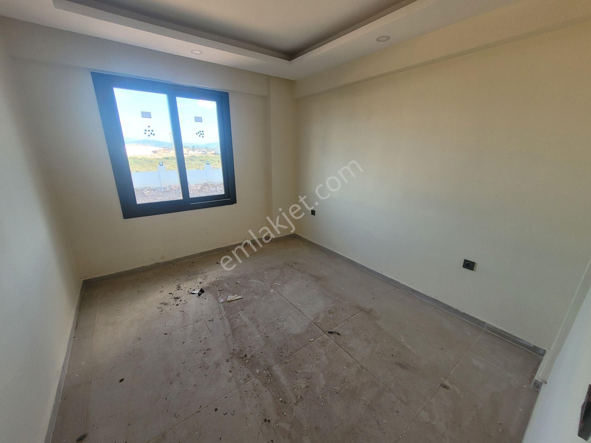 Didim Cumhuriyette Havuzlu Sitede Bahçe Katı Güney Cephe 2+1 Daire - Görsel 18