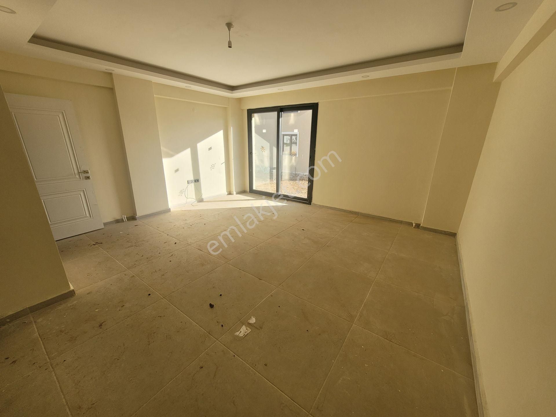 Didim Cumhuriyette Havuzlu Sitede Bahçe Katı Güney Cephe 2+1 Daire - Görsel 9