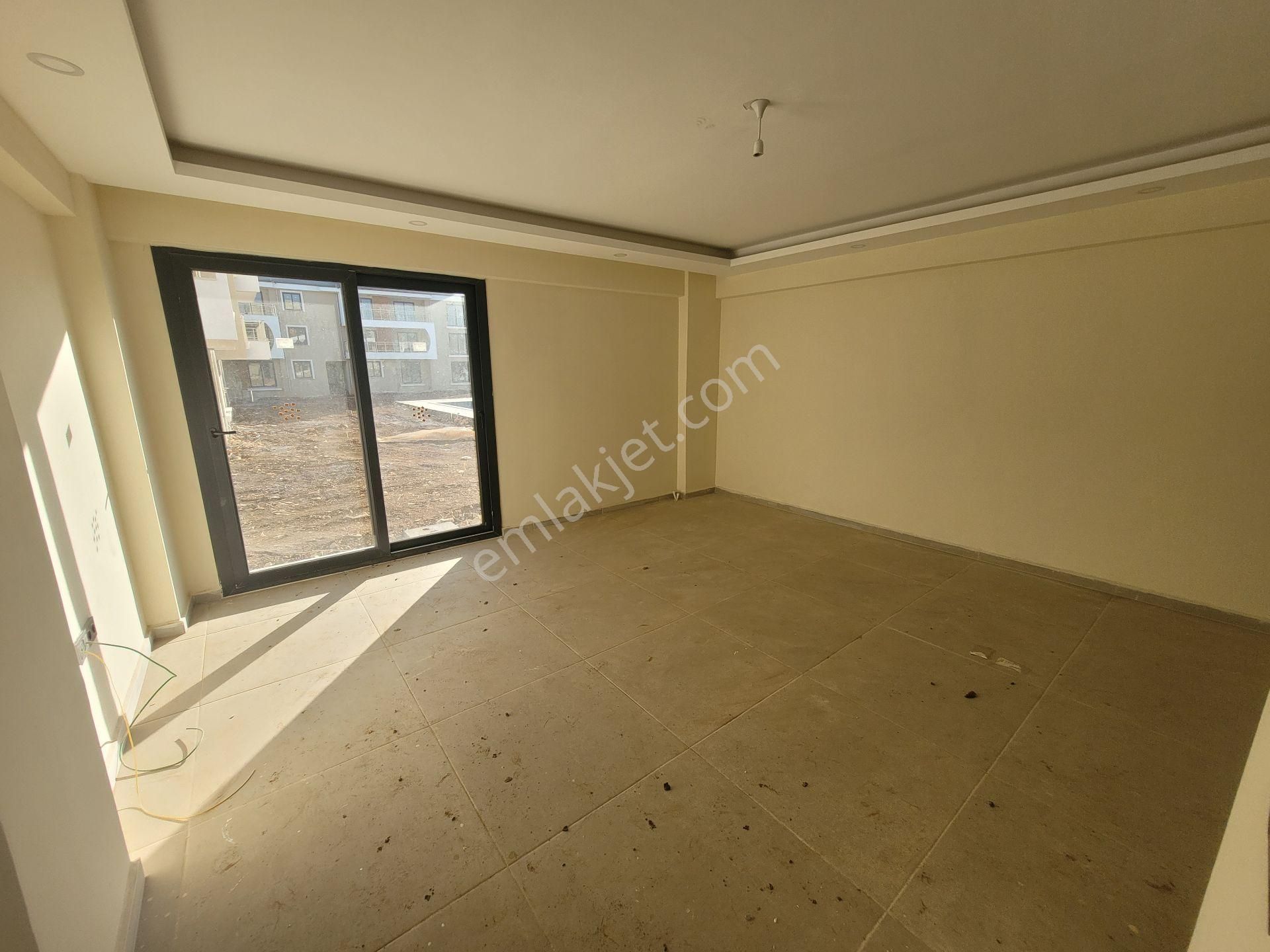 Didim Cumhuriyette Havuzlu Sitede Bahçe Katı Güney Cephe 2+1 Daire - Görsel 6