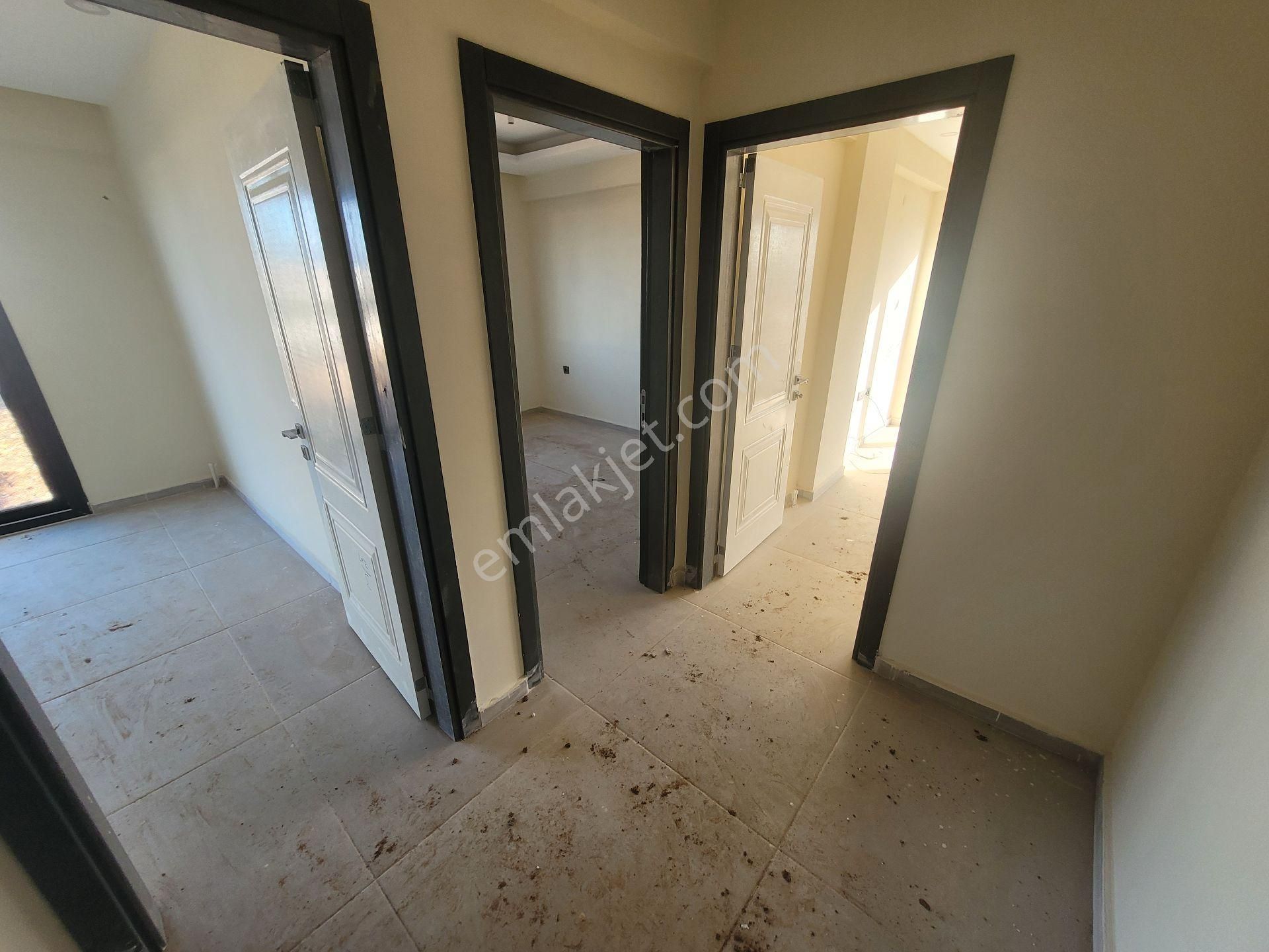 Didim Cumhuriyette Havuzlu Sitede Bahçe Katı Güney Cephe 2+1 Daire - Görsel 16