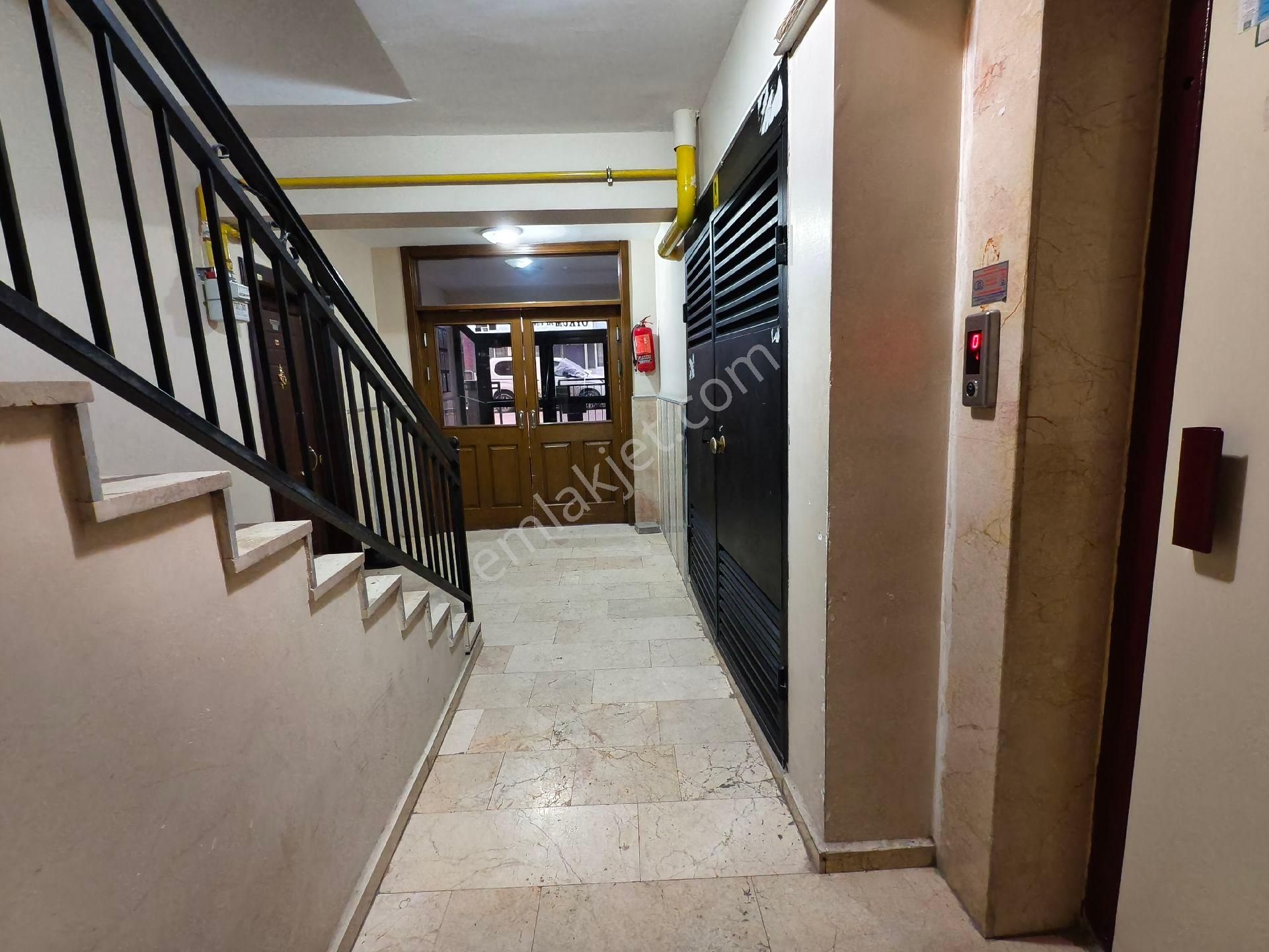 Pera'dan Gökmeydan Mah. Kiralık 2+1 Ara Kat, Asansörlü Daire - Görsel 3