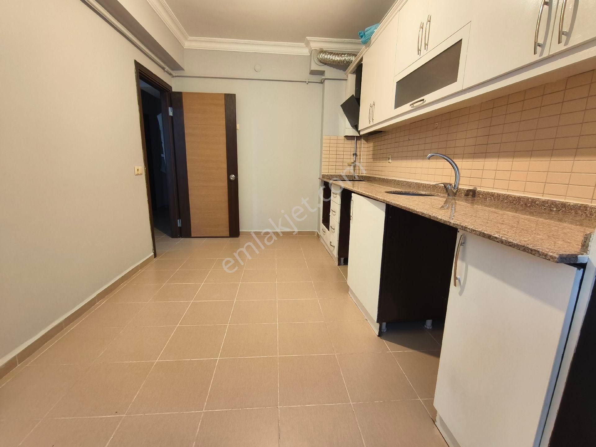 Pera'dan Gökmeydan Mah. Kiralık 2+1 Ara Kat, Asansörlü Daire - Görsel 10