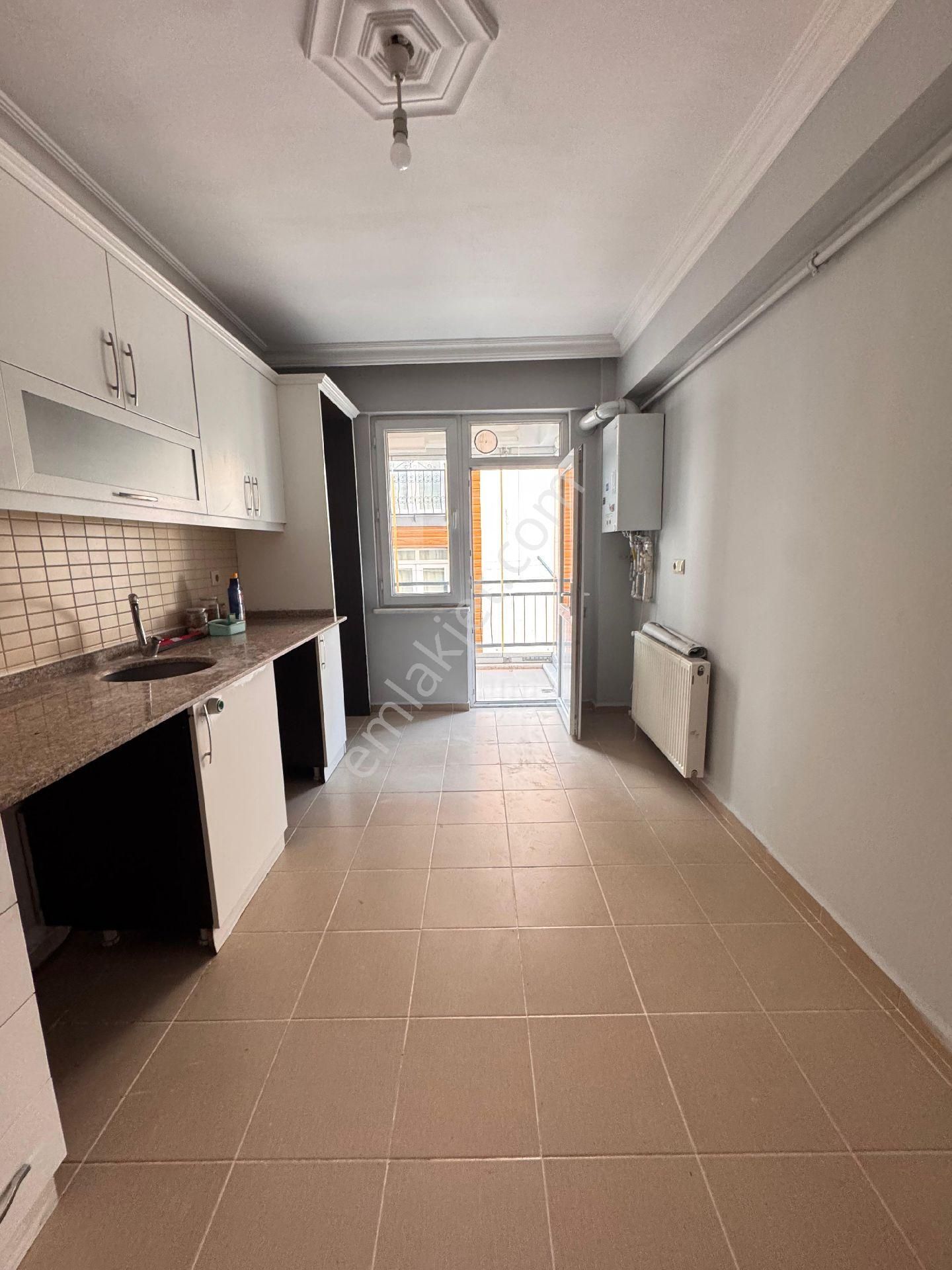 Pera'dan Gökmeydan Mah. Kiralık 2+1 Ara Kat, Asansörlü Daire - Görsel 9