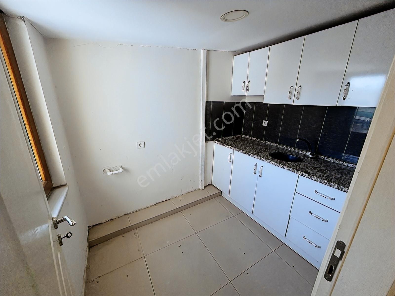 Yenişehir Merkezde Satılık 5 Katlı Plaza - Görsel 23