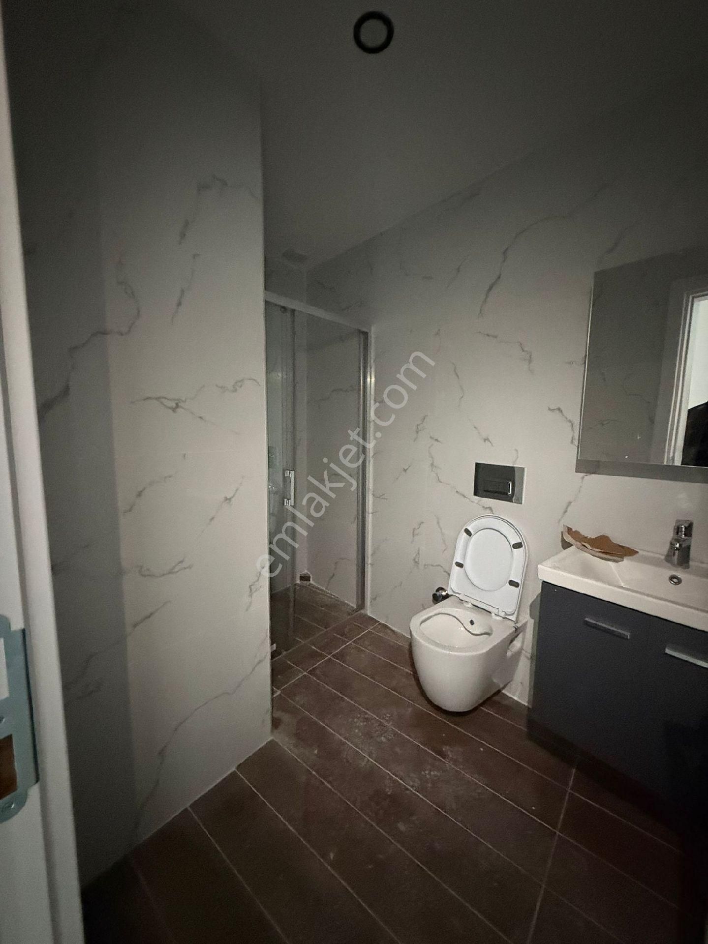 Kuşadası Ege Mahallesinde Mantolamalı 3.ncü Kat Yerden Isıtmalı Satılık Sıfır 1+1 Daire - Görsel 14